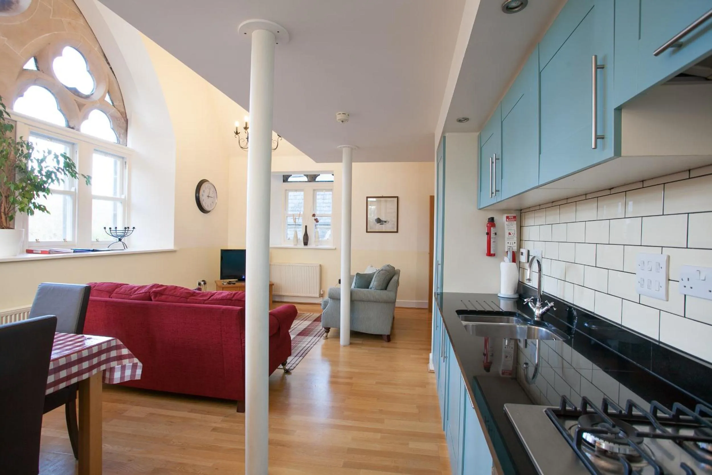 Kitchen or kitchenette in Old School Apartments Highland Club