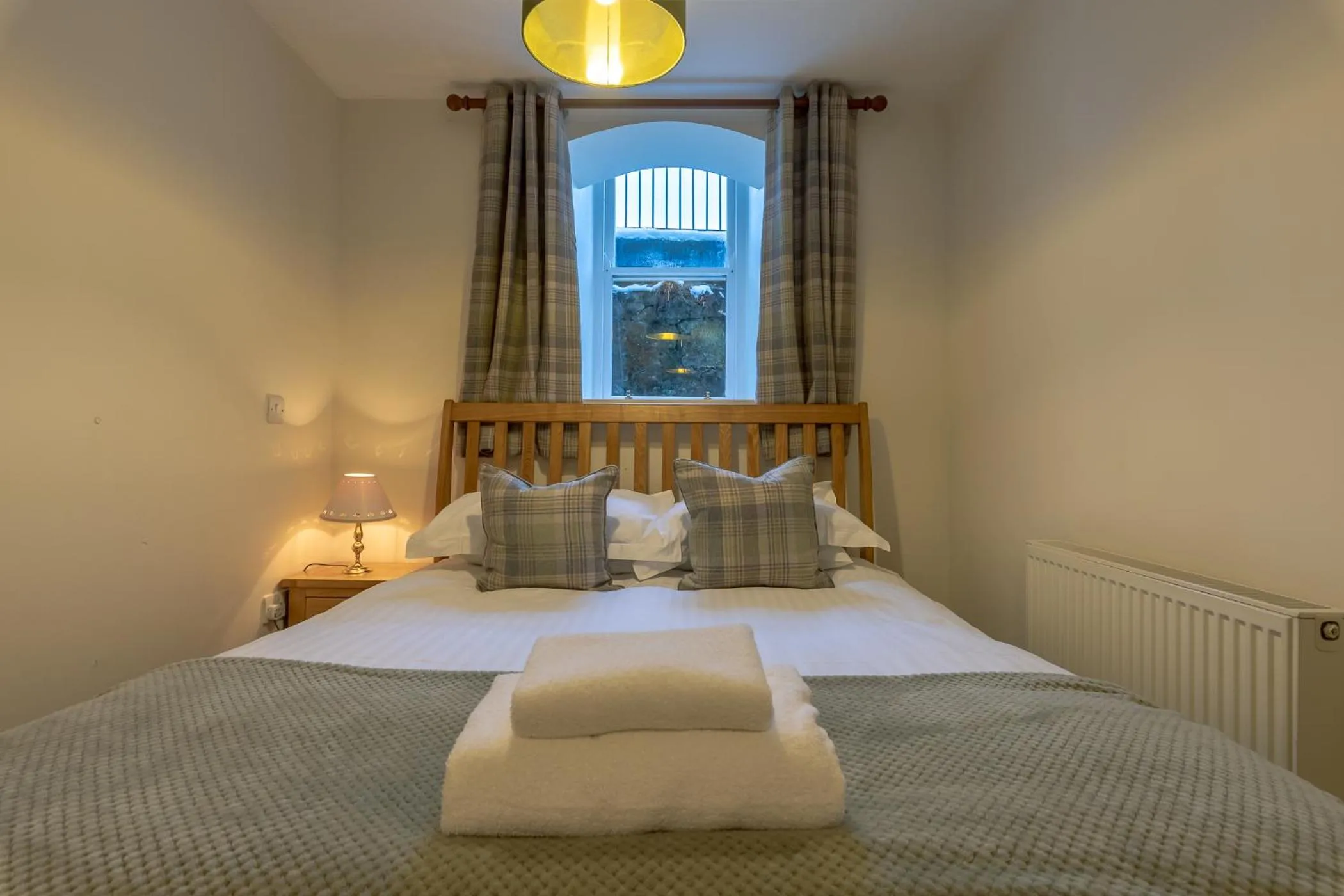 Bed in Old School Apartments Highland Club