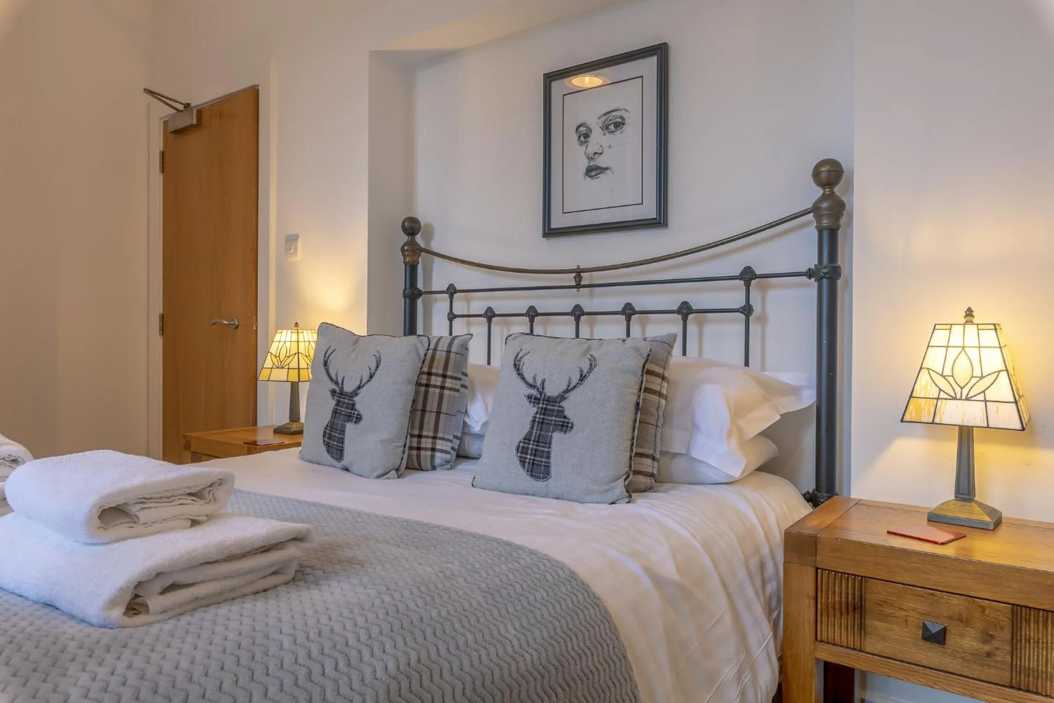 Bed in Old School Apartments Highland Club