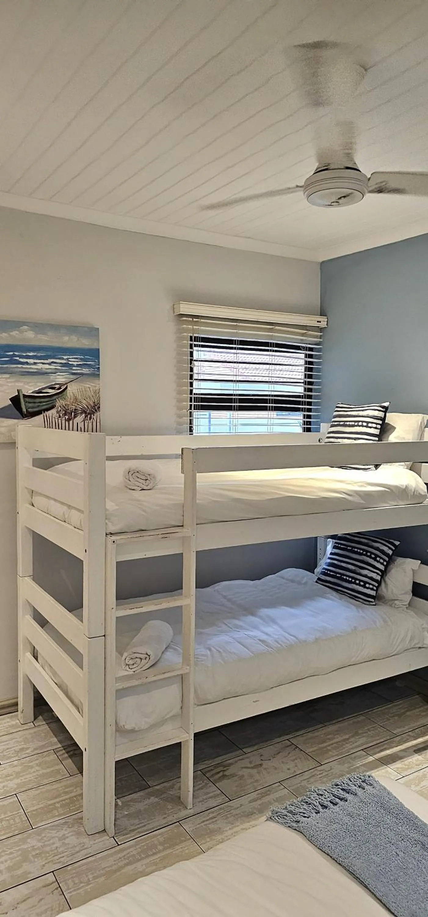bunk bed, Bed in 10 Coral Cove Beach Lodge