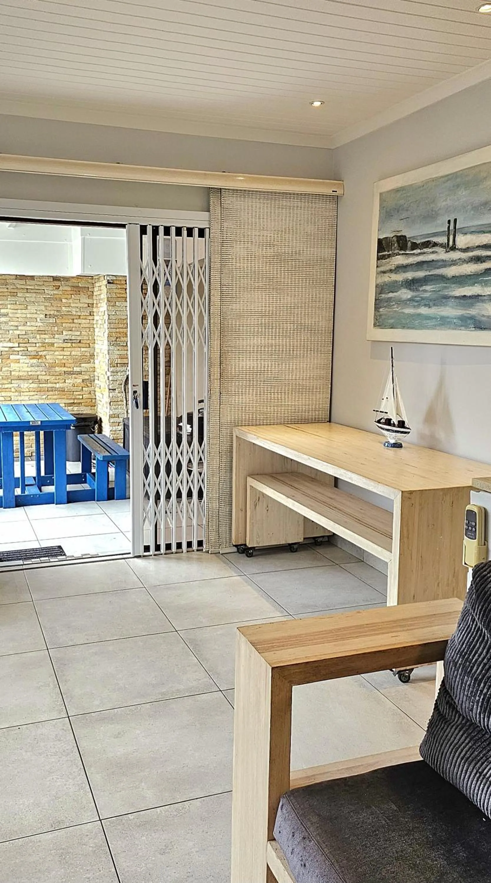 Seating area in 10 Coral Cove Beach Lodge