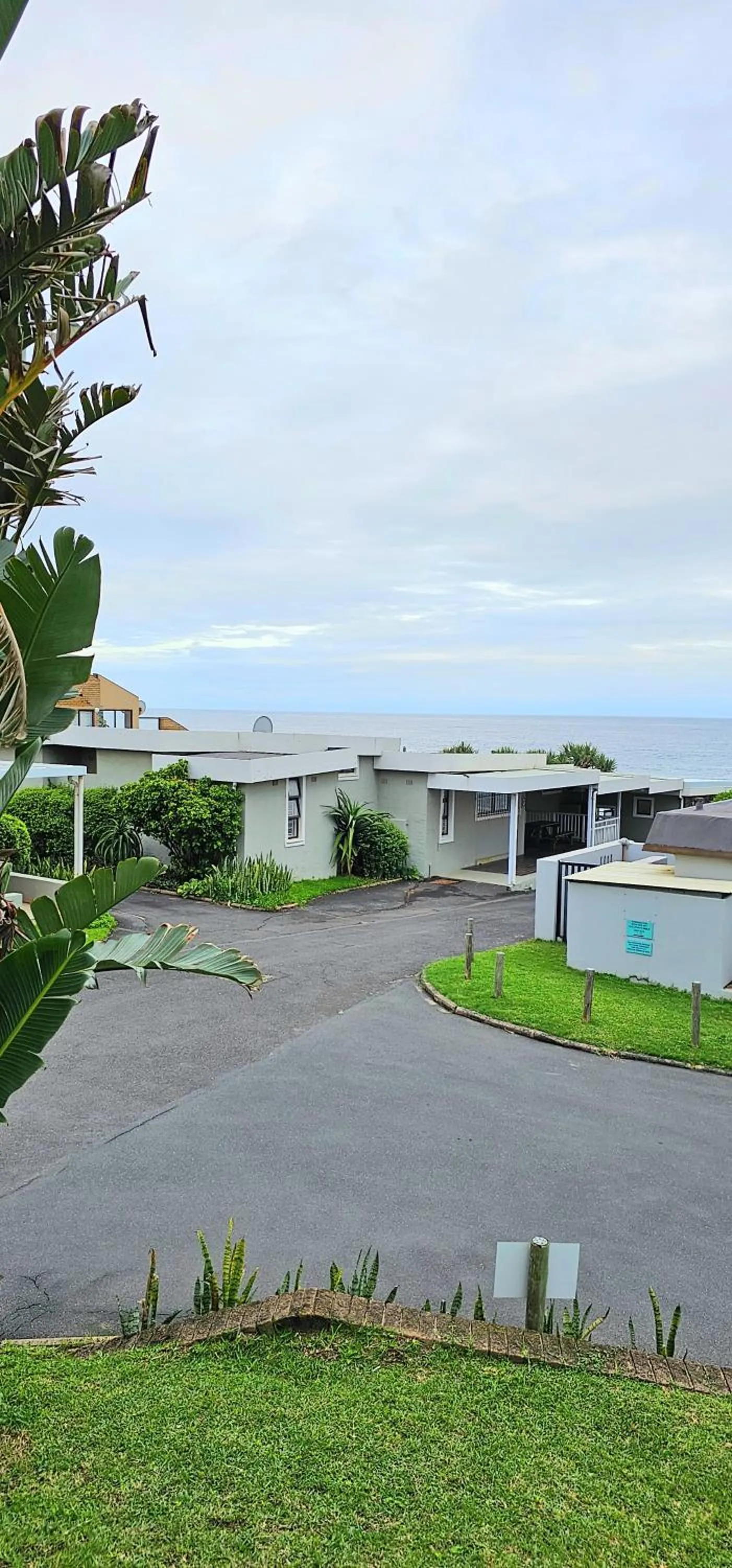 Property building in 10 Coral Cove Beach Lodge