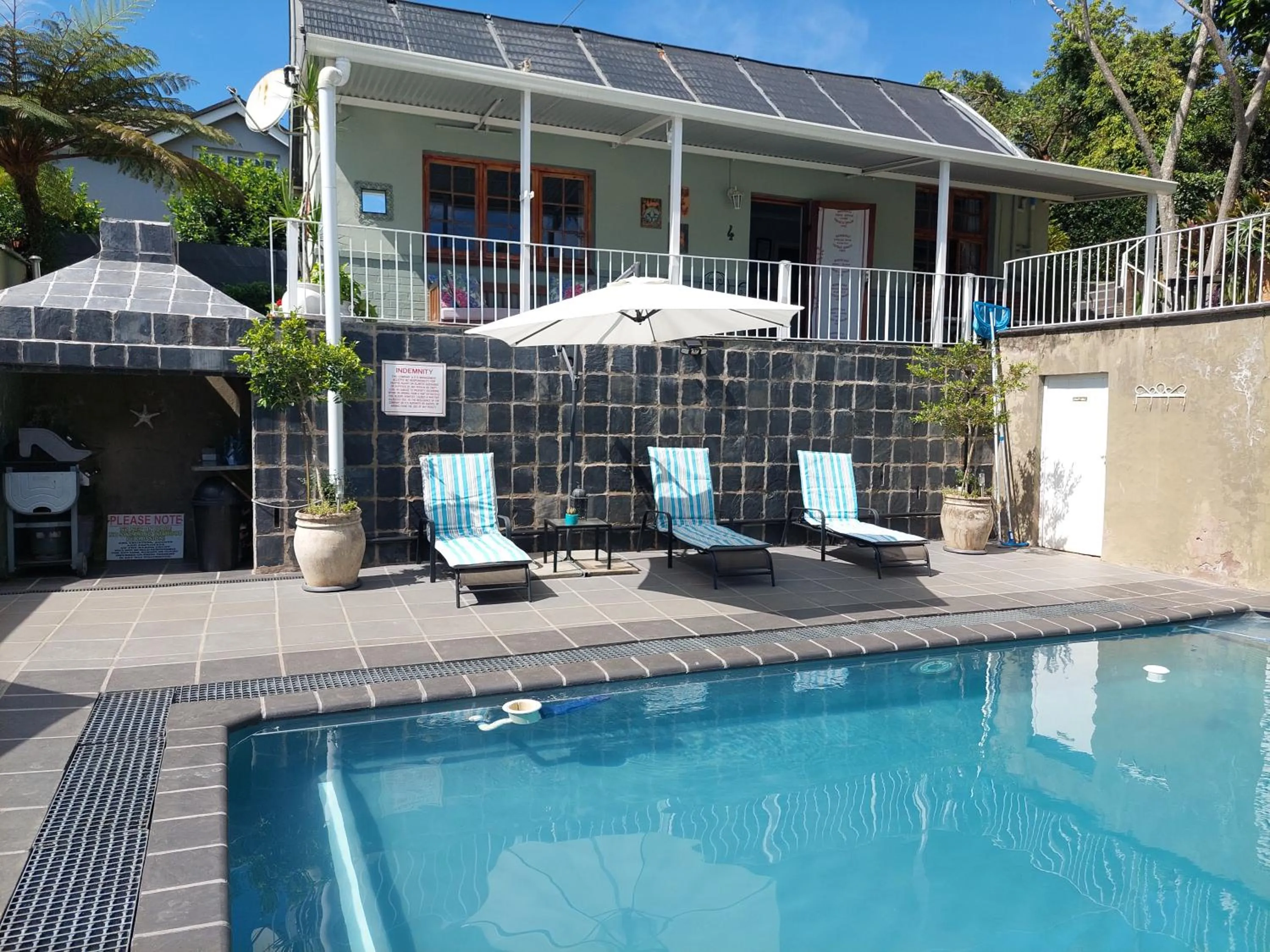 Swimming pool in Apartment 7 On Oakleigh
