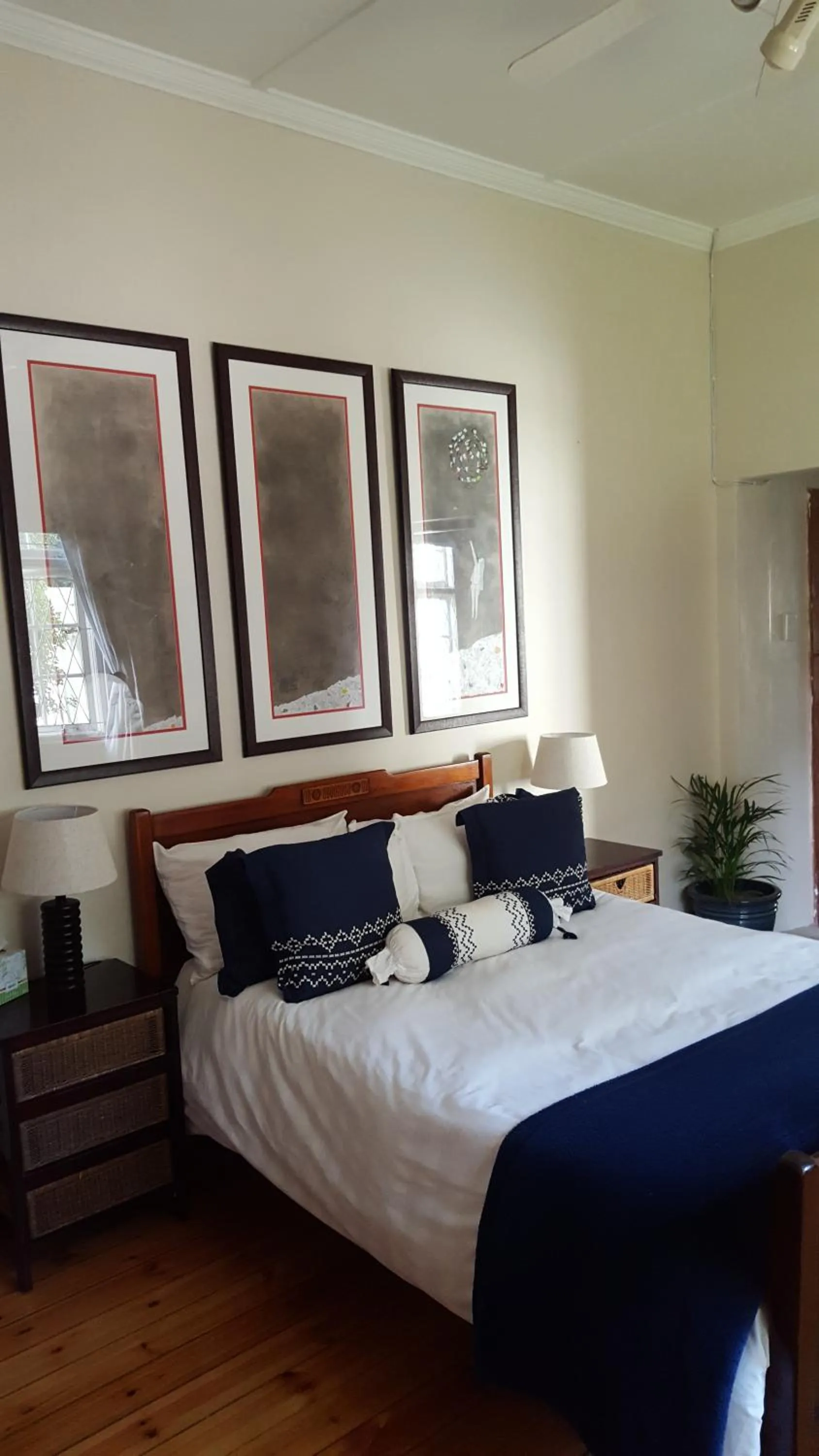 Bed in Apartment 7 On Oakleigh