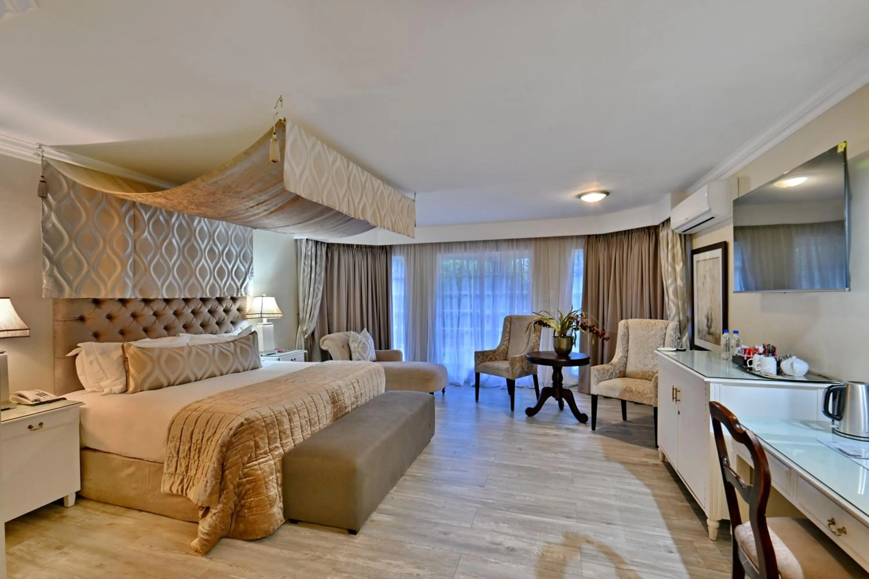 Bedroom, Bed in Glenburn Lodge & Spa