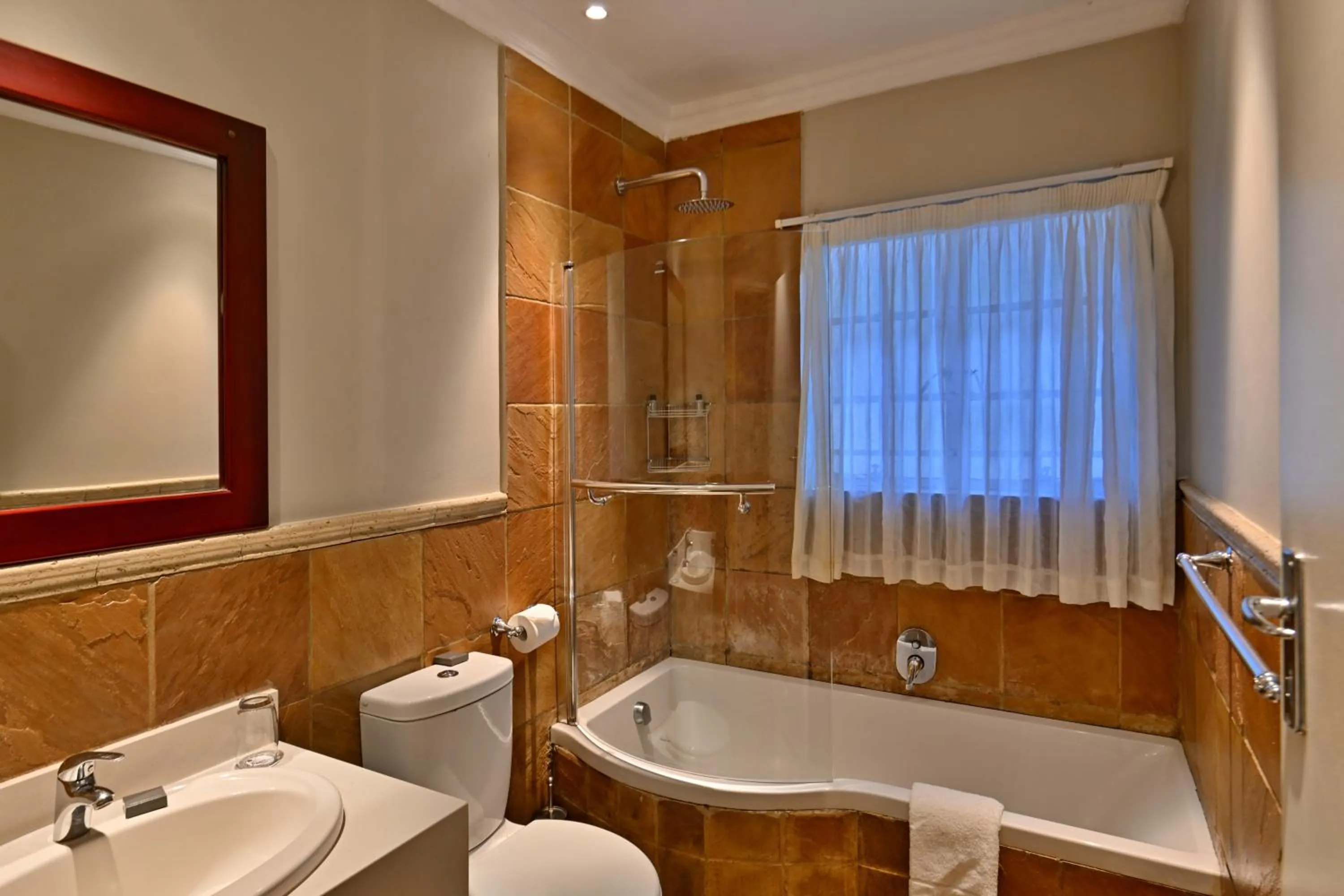 Shower in Glenburn Lodge & Spa