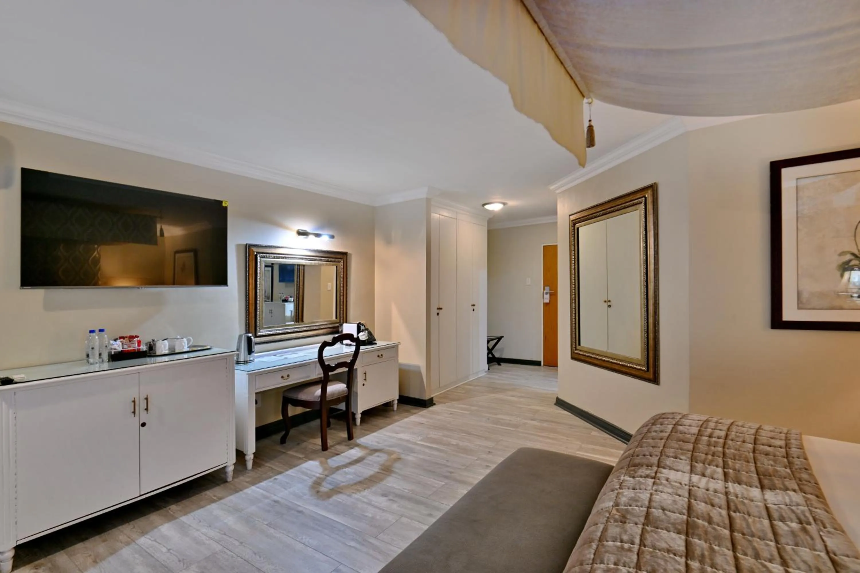 Bedroom, Bed in Glenburn Lodge & Spa