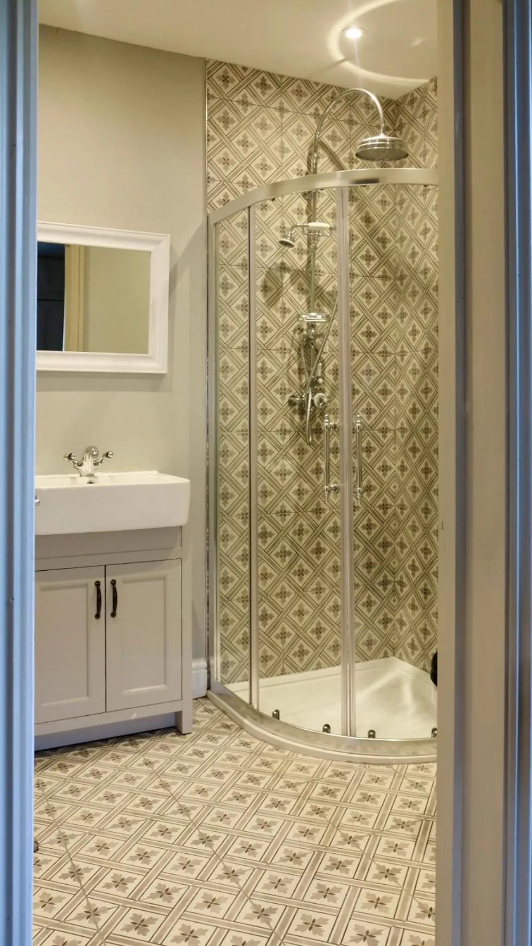 Shower in Simonstone Hall Hotel