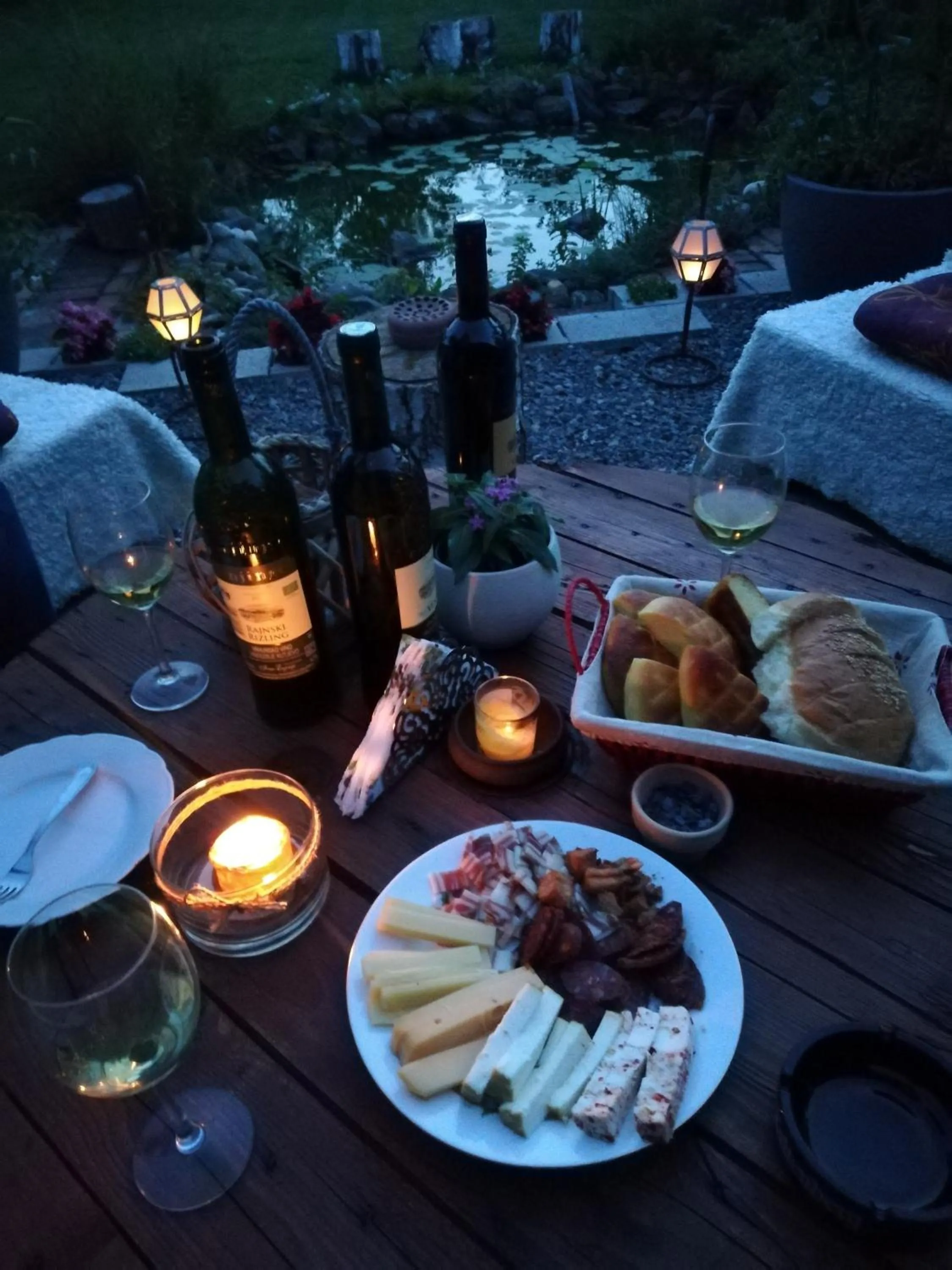 Food and drinks in Studio Apartments Korosteljev