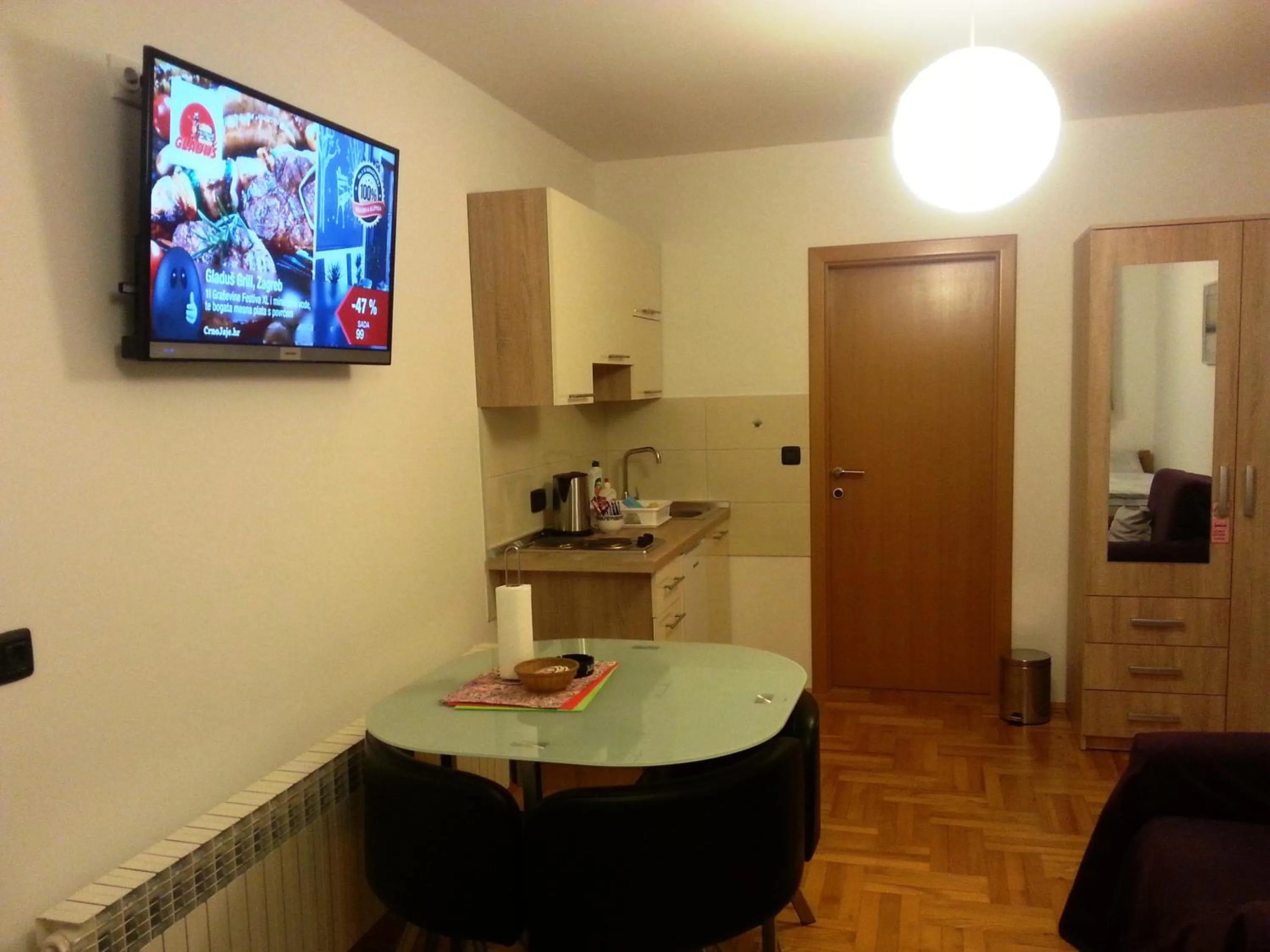 Studio Apartments Korosteljev