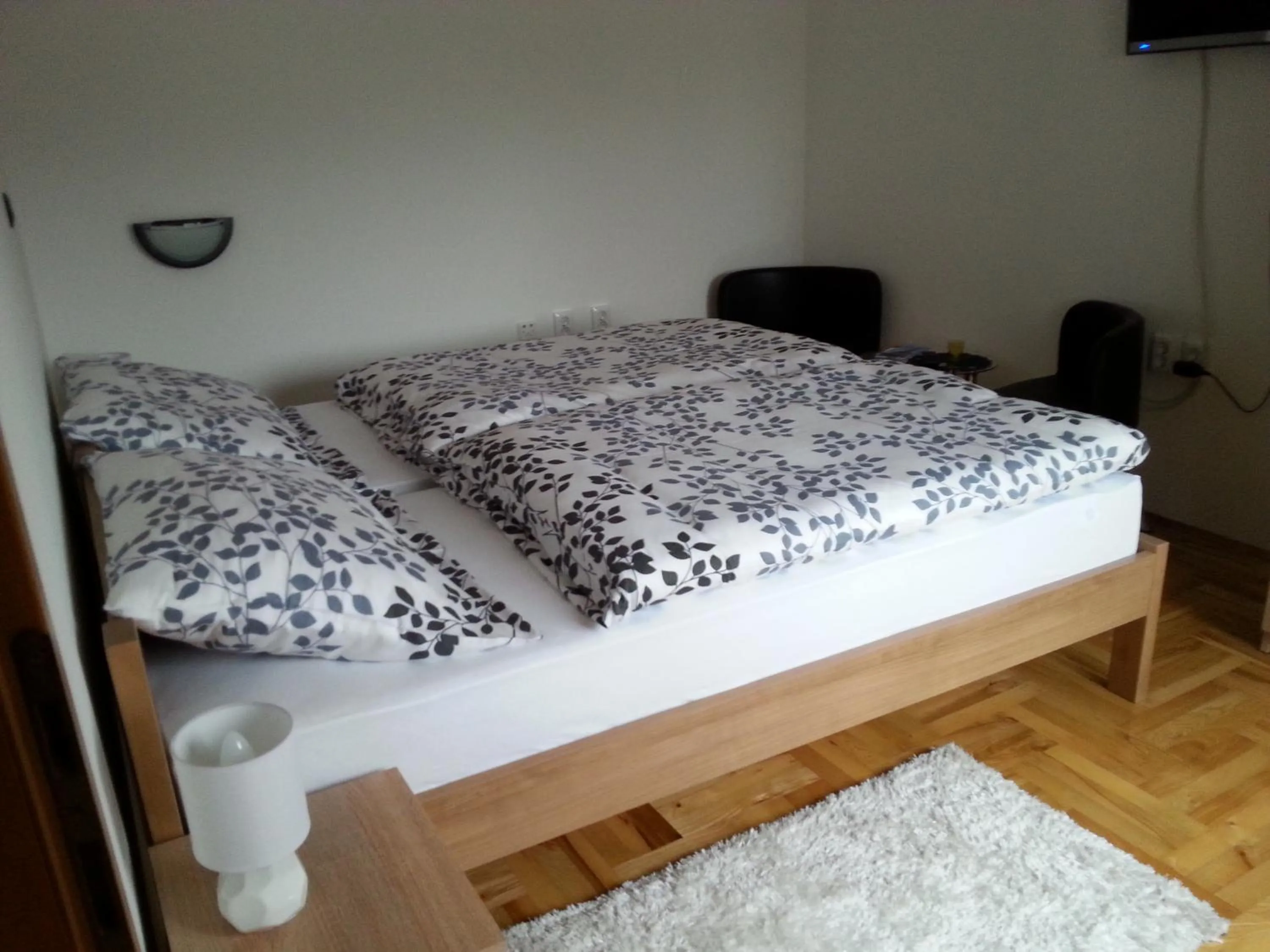 Bed in Studio Apartments Korosteljev