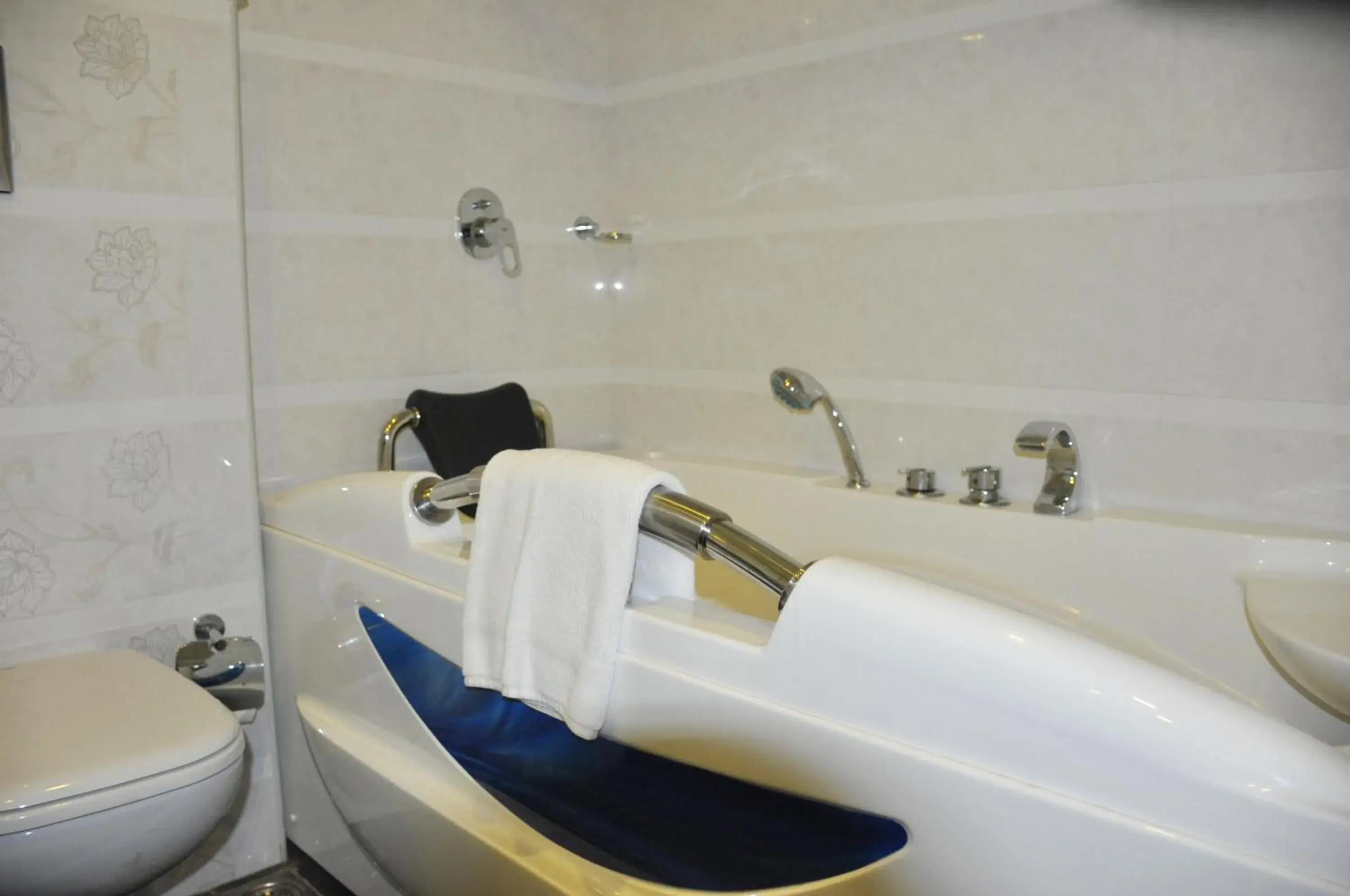 Spa and wellness centre/facilities in Lake Palace Trivandrum Spa and wellness centre/facilities in Lake Palace Trivandrum