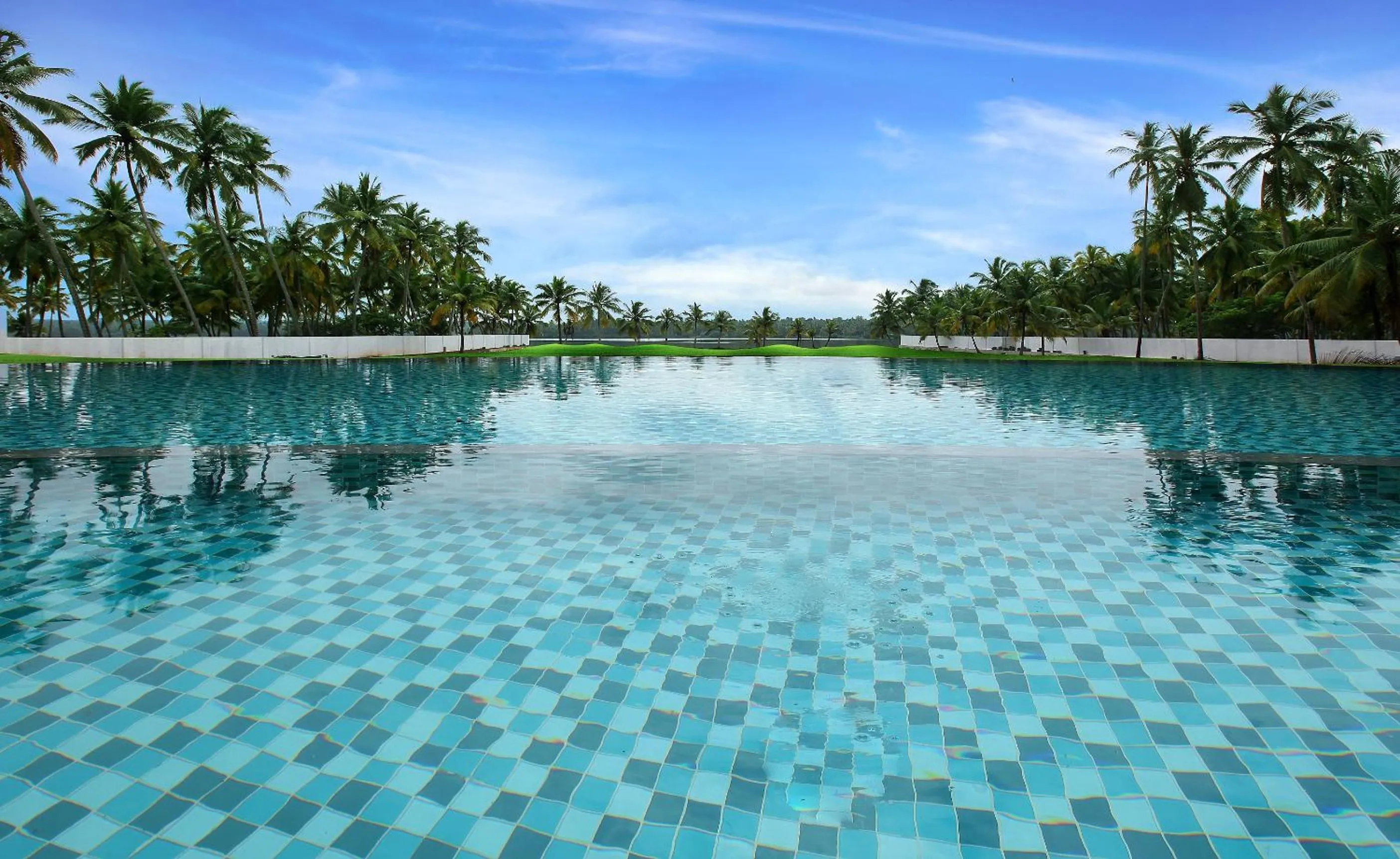 Swimming pool in Lake Palace Trivandrum