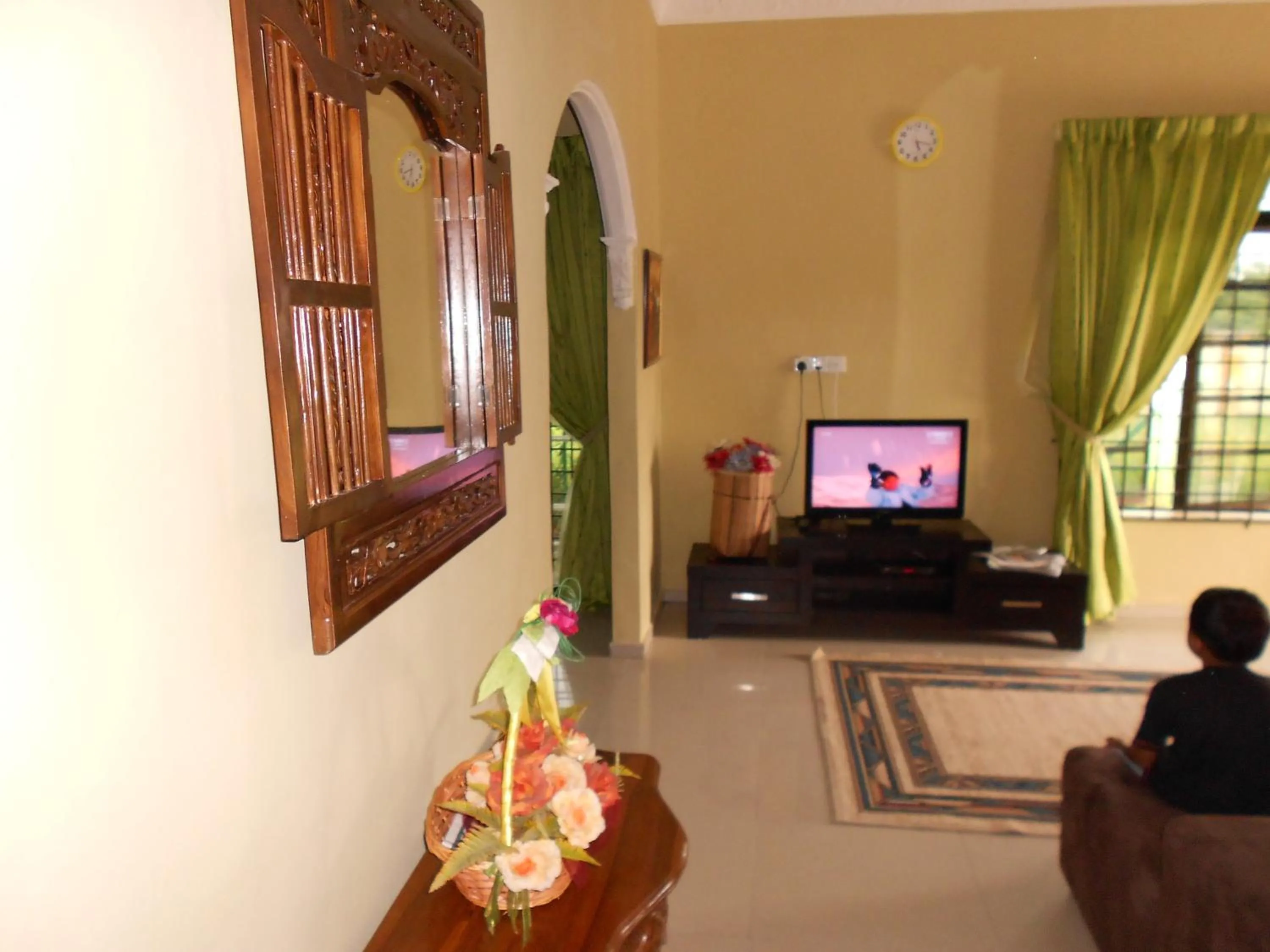 Evening entertainment in Roemahkoe Holidayhome