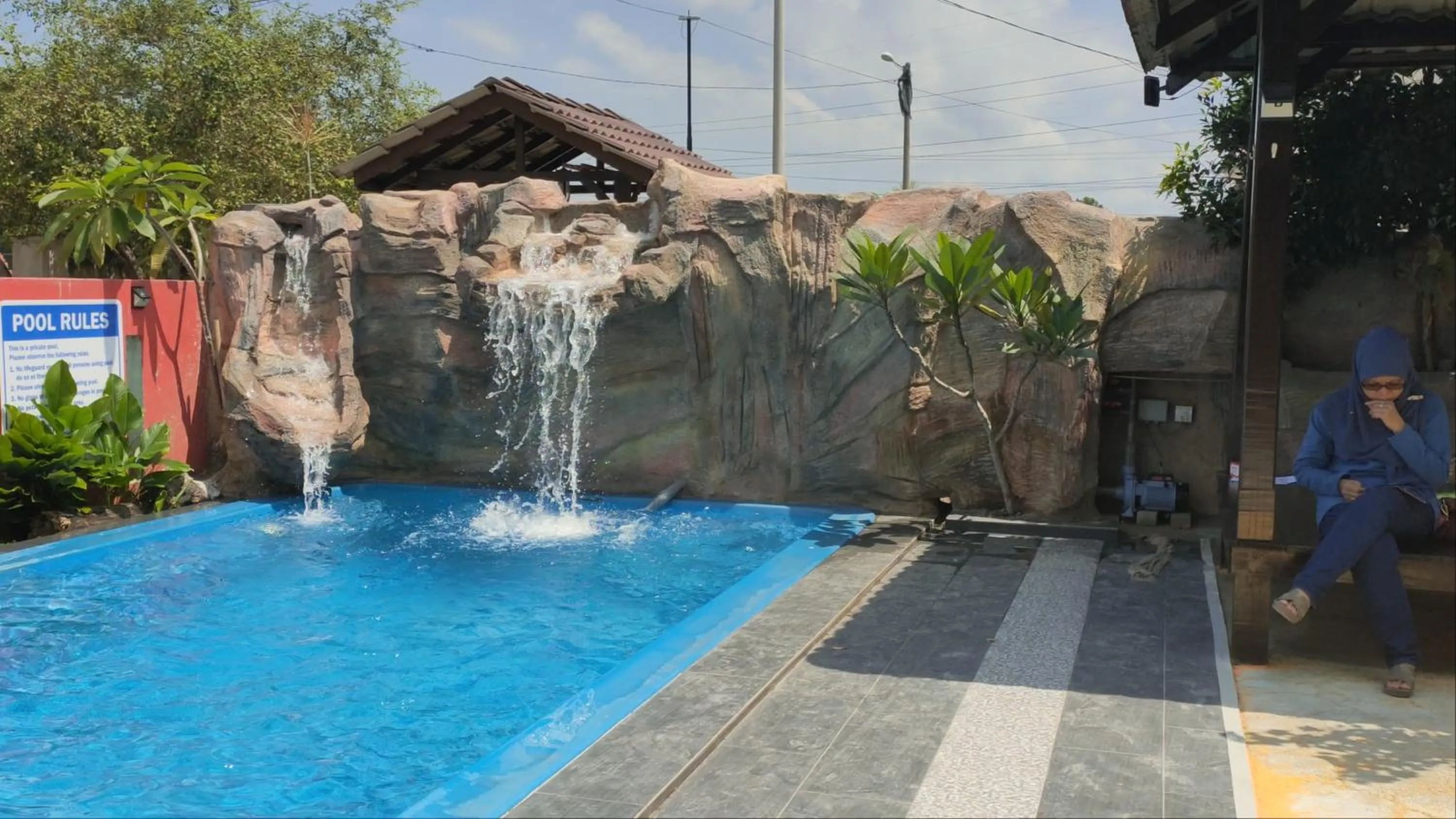 Swimming pool in Roemahkoe Holidayhome