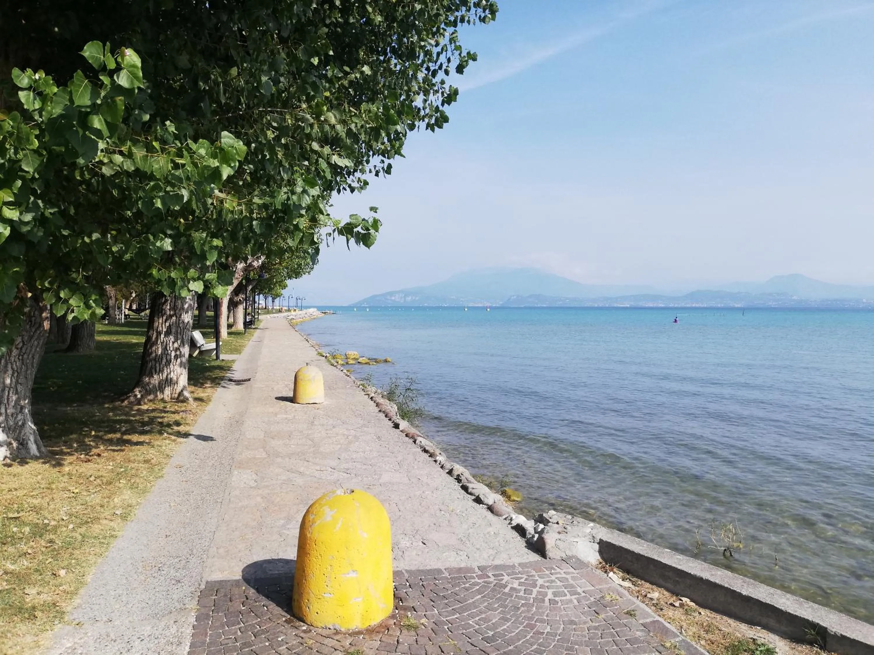 Lake view in B&B Rosalu - Adults Only