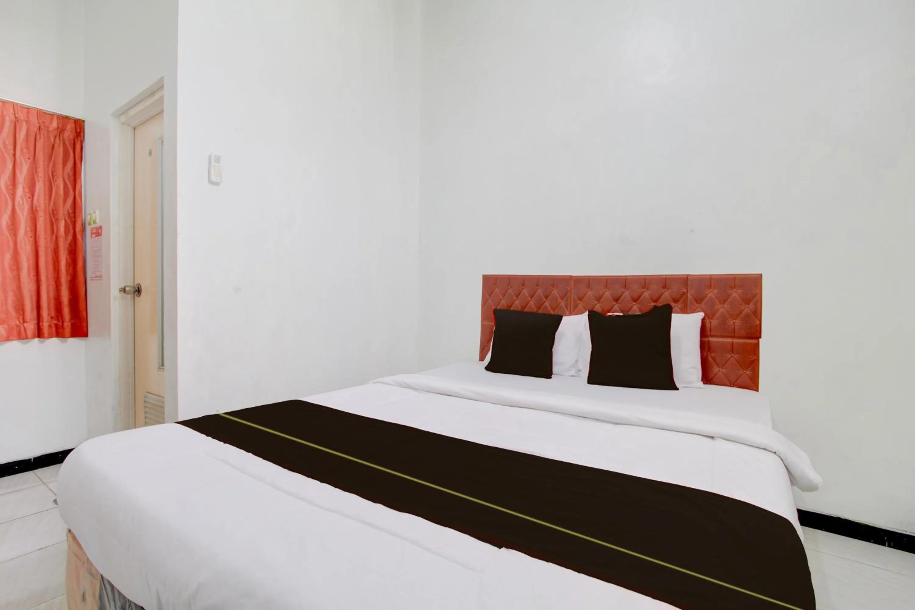 Bedroom, Bed in Hotel O Mirza Guesthouse Syariah