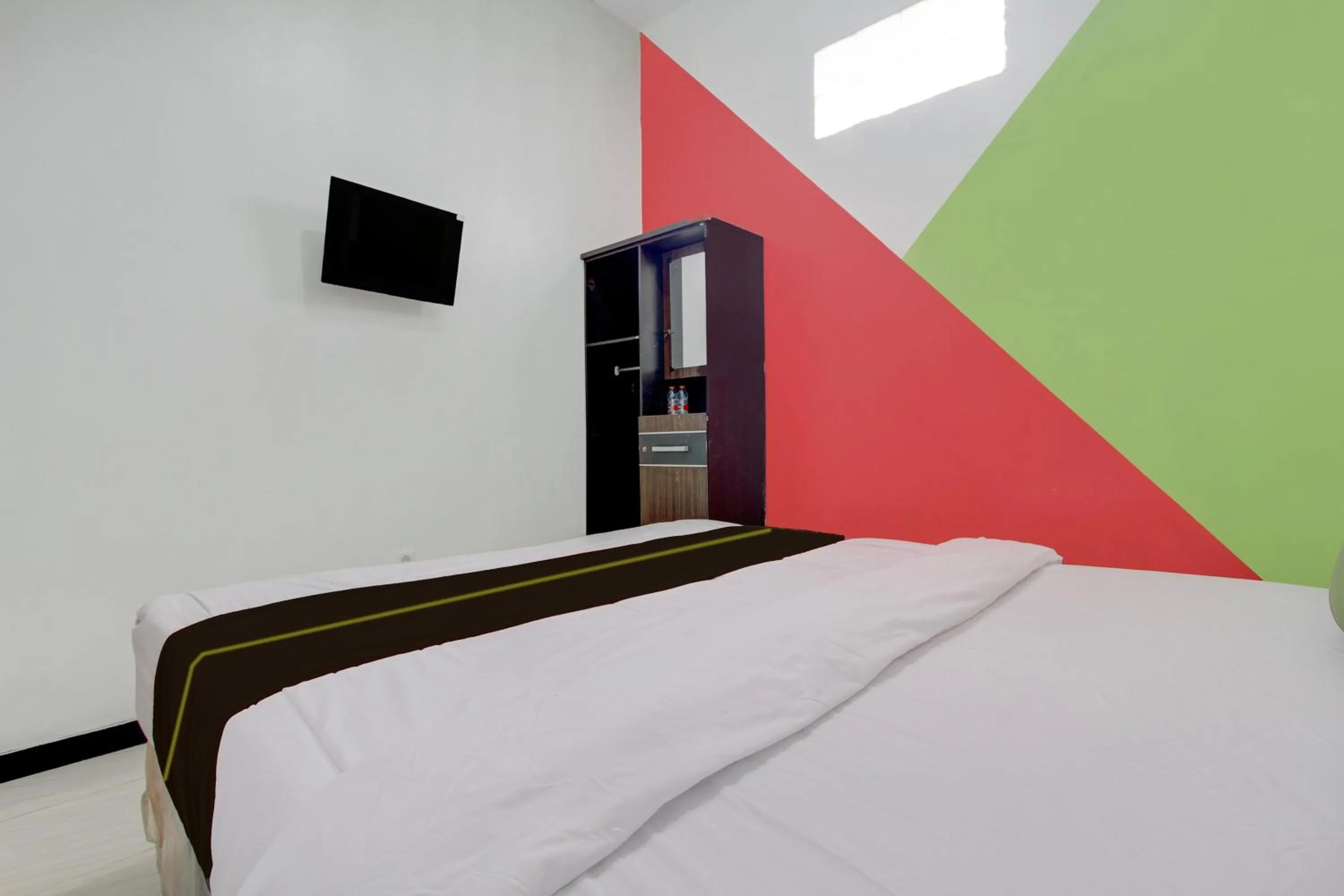 Bedroom, Bed in Hotel O Mirza Guesthouse Syariah