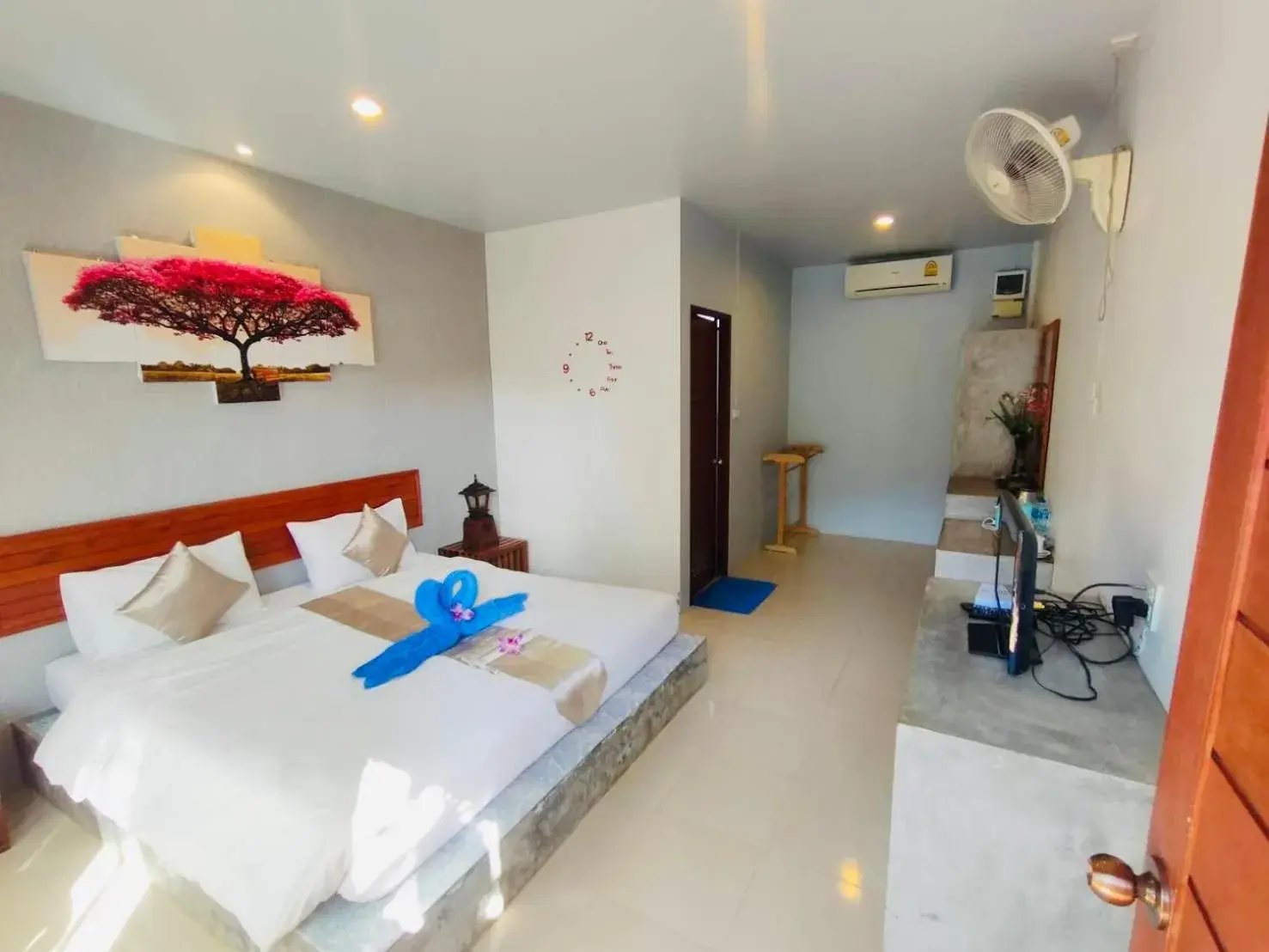 Property building, Bed in Andawa Lanta Resort Property building, Bed in Andawa Lanta Resort