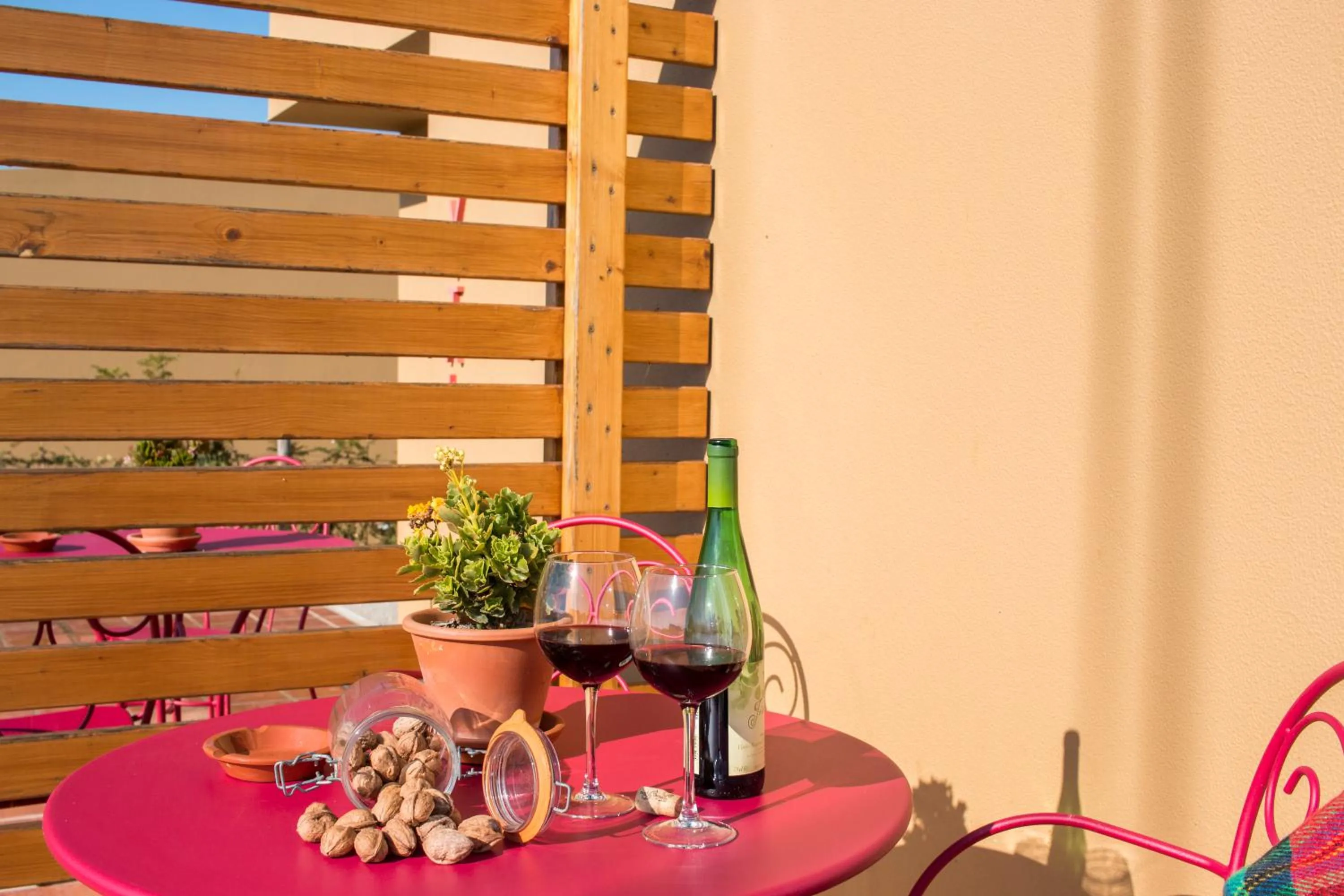 Food and drinks in Entre Vinhas & Mar