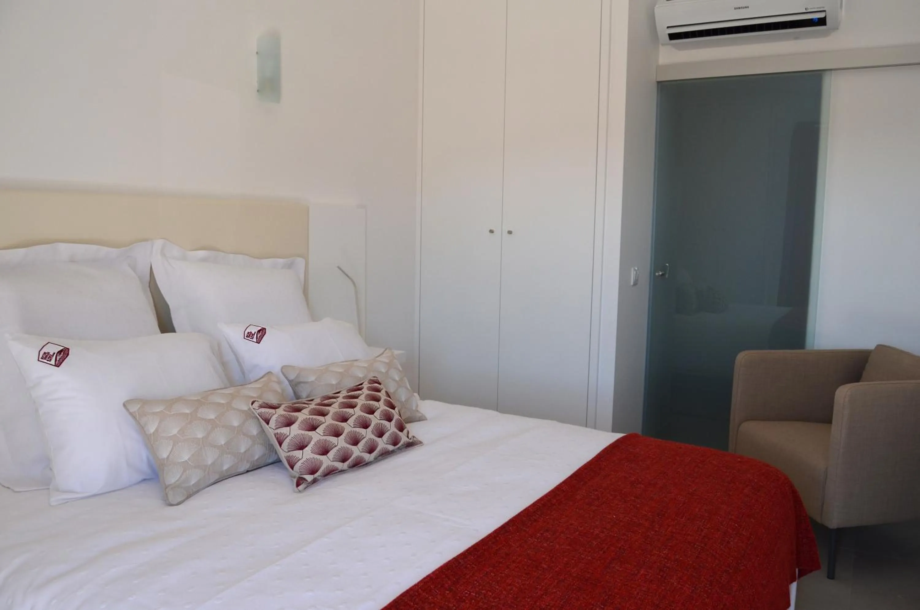 Photo of the whole room, Bed in Entre Vinhas & Mar