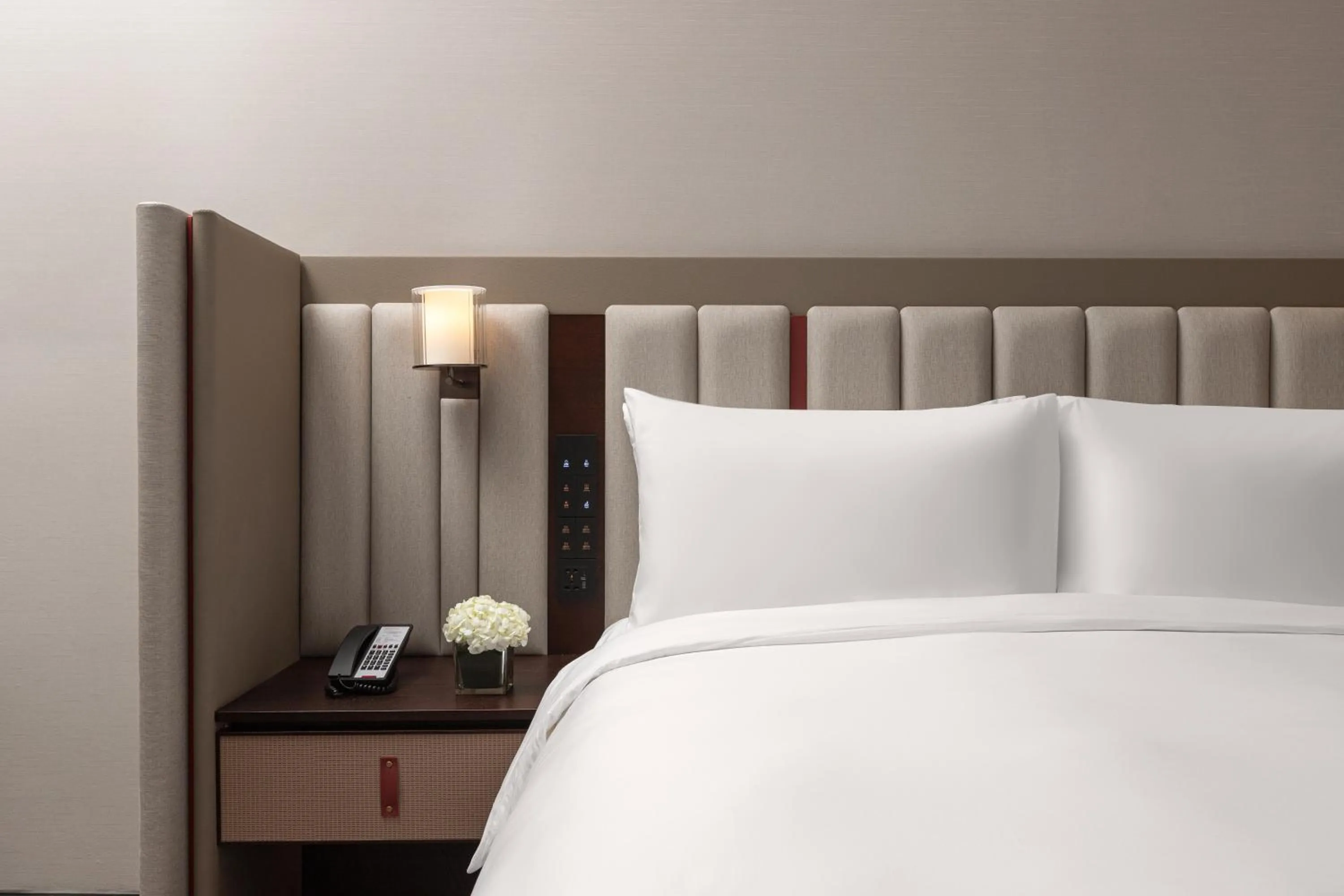 Bed in Mövenpick by Accor Shanghai People's Square