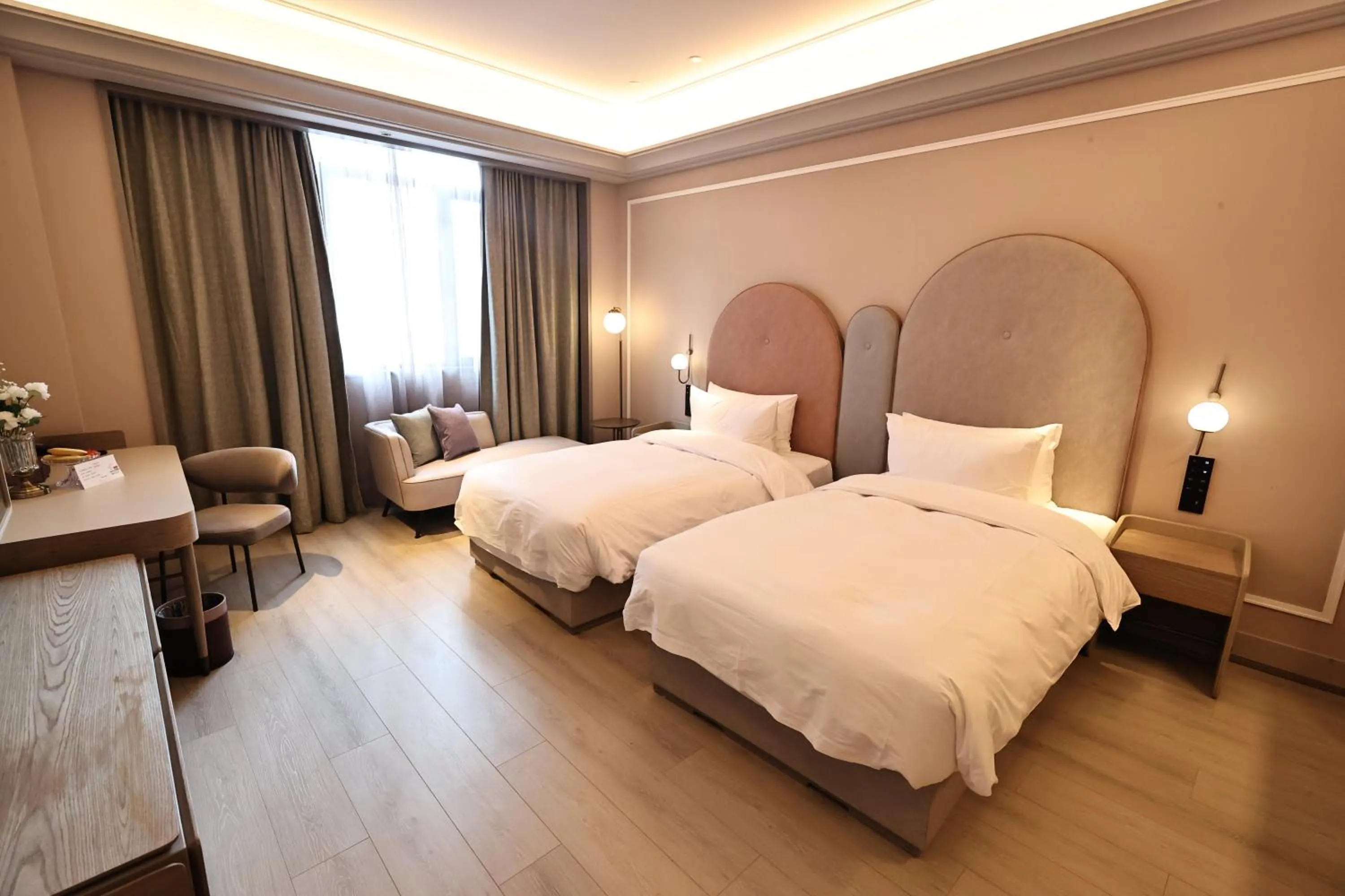 Bed in Mercure Taiyuan City Centre