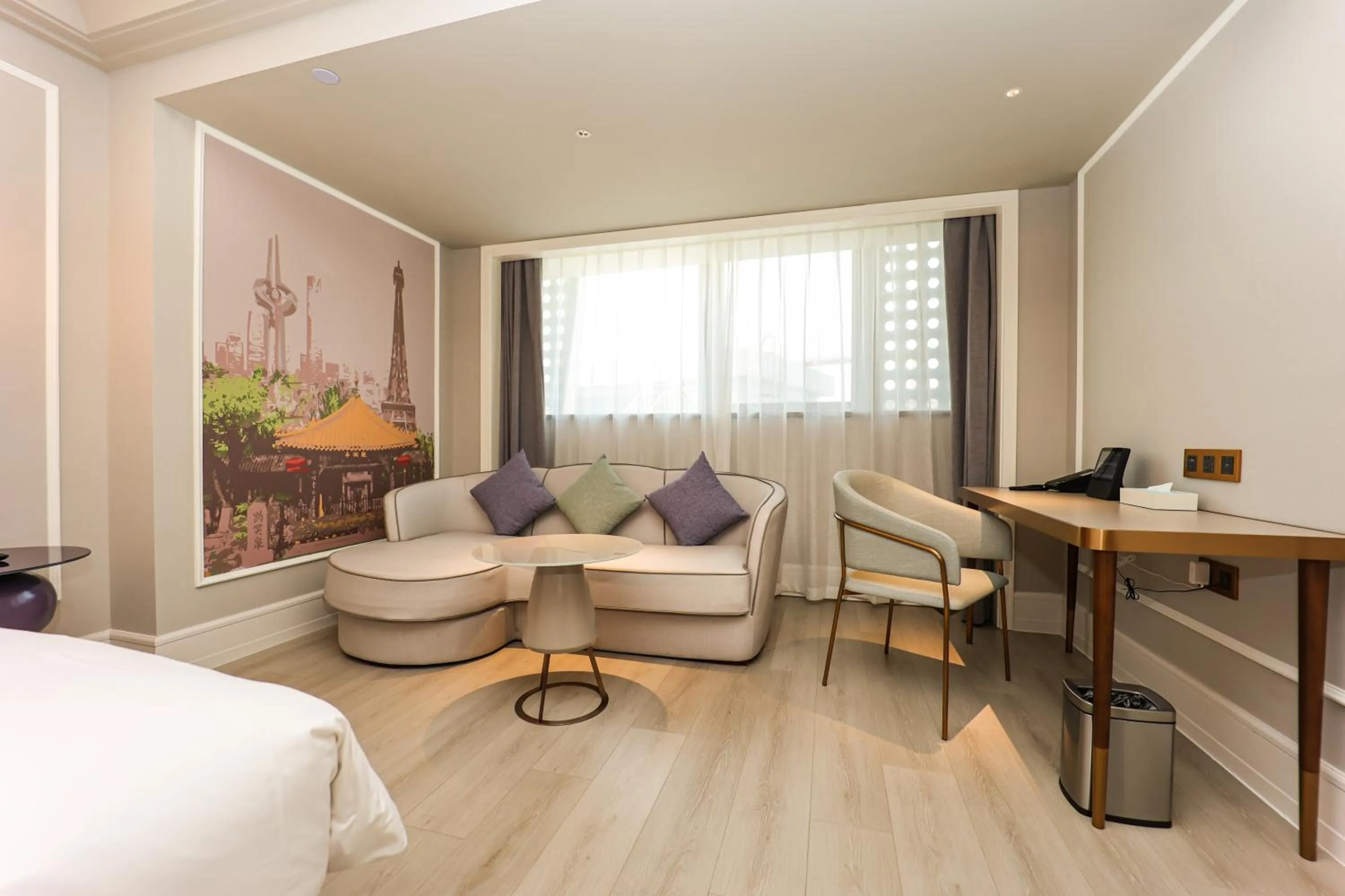 Seating area, Bed in Mercure Jinan West Railway Station