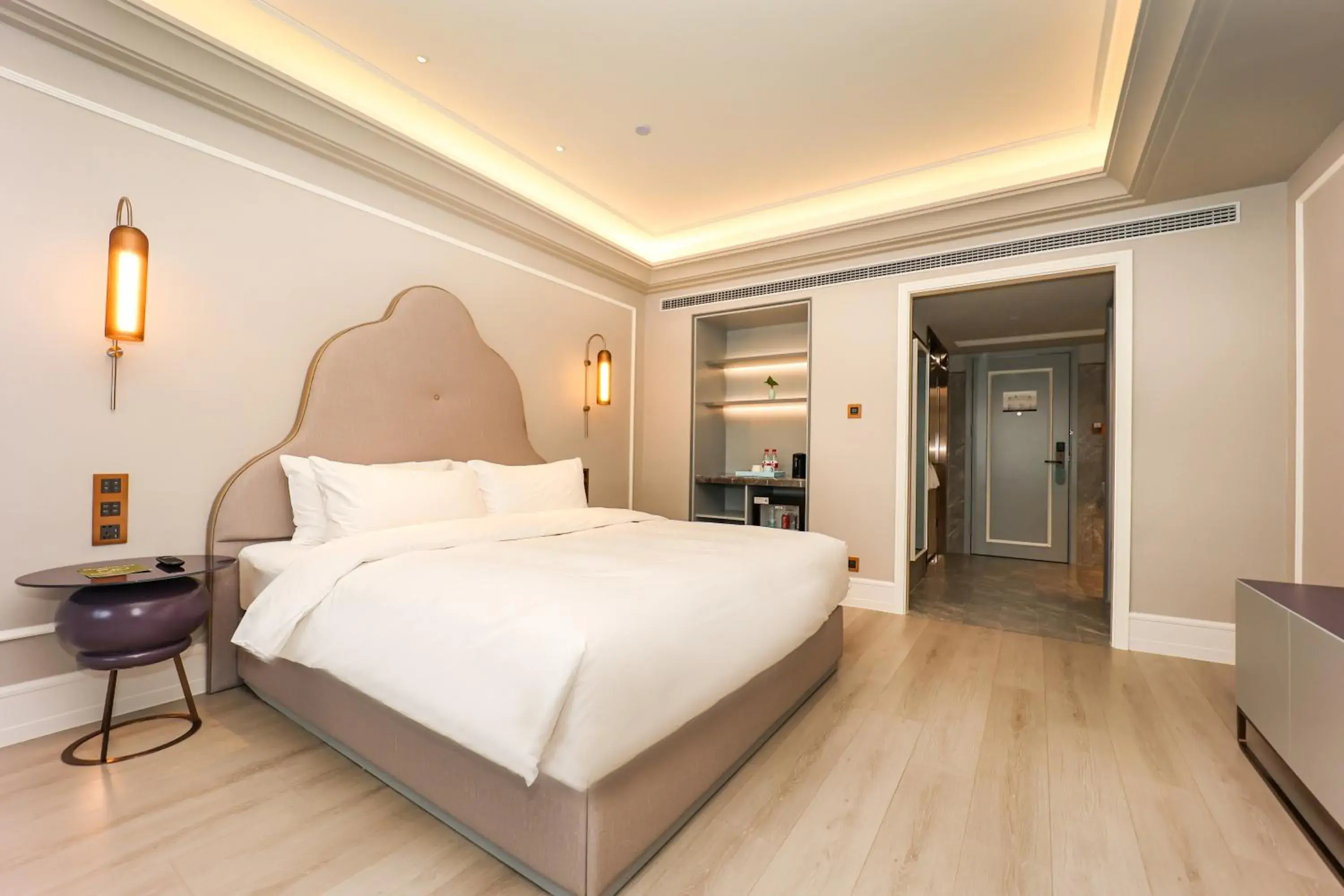 King Room - Deluxe in Mercure Jinan West Railway Station King Room - Deluxe in Mercure Jinan West Railway Station