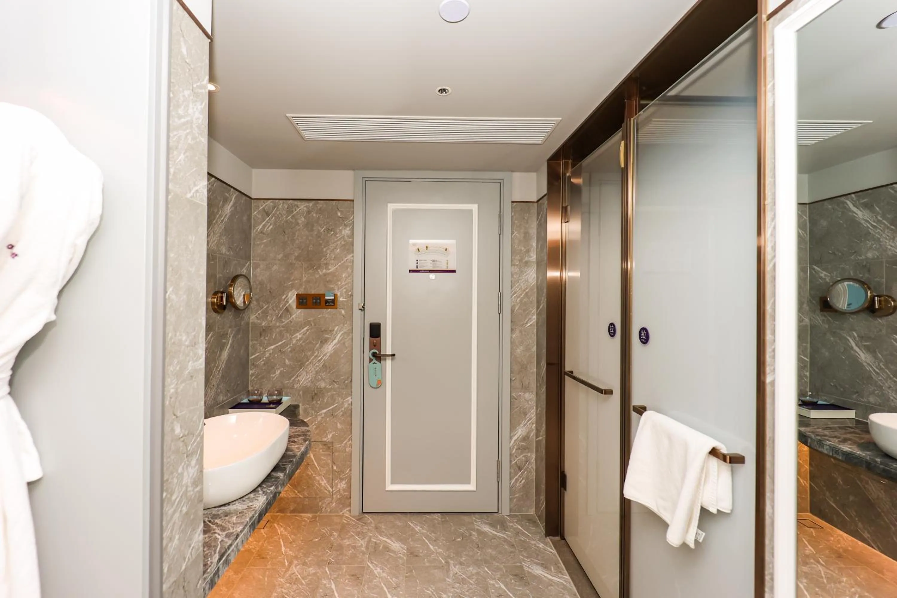 Bathroom in Mercure Jinan West Railway Station