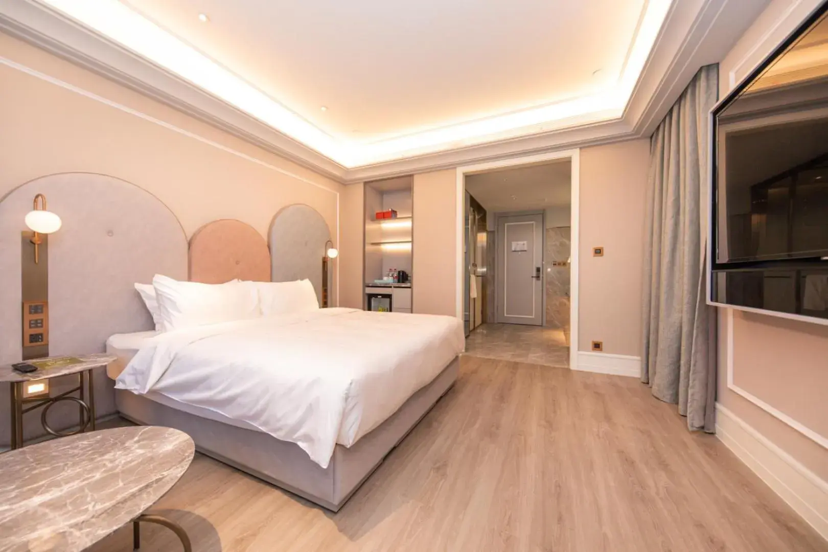 King Room - single occupancy - Superior in Mercure Xinyang East Railway Station King Room - single occupancy - Superior in Mercure Xinyang East Railway Station