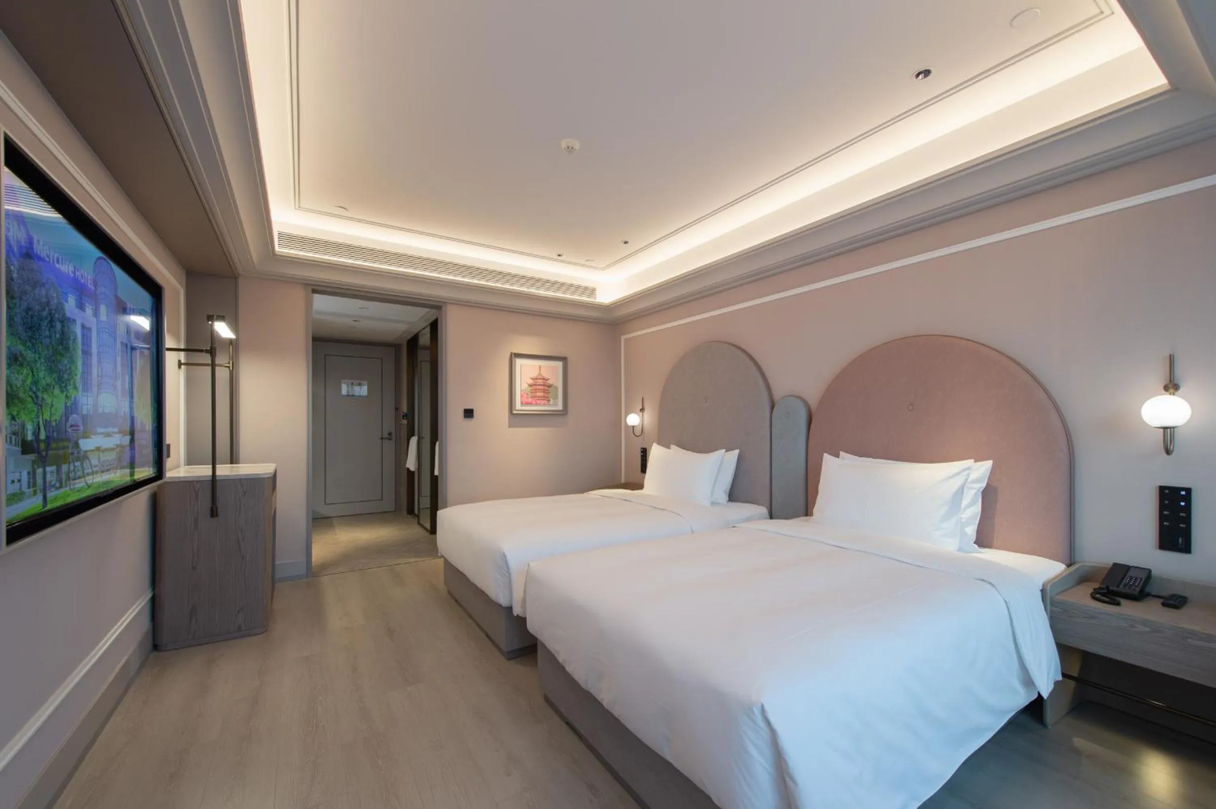 Bed in Mercure Xiamen Science City