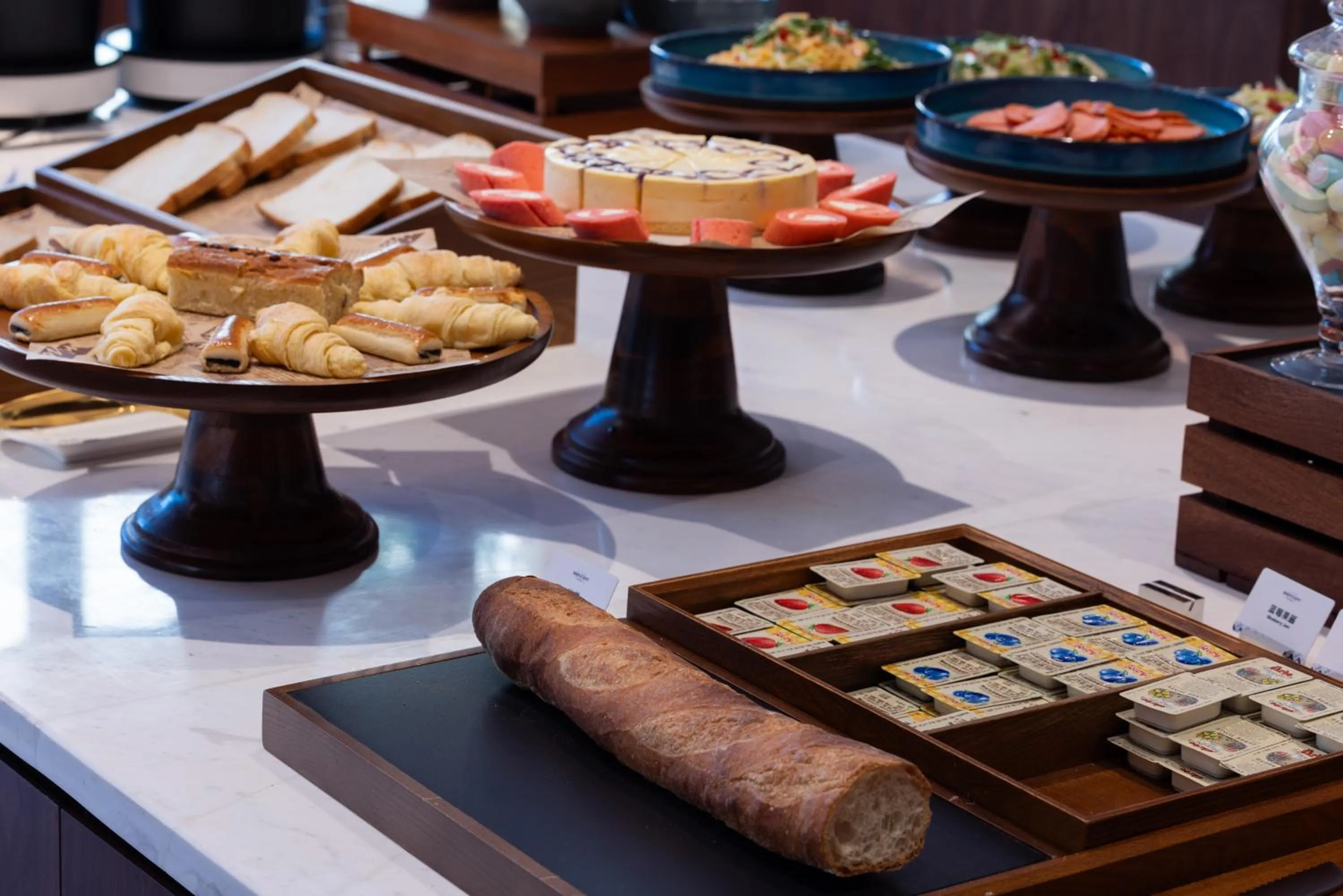 Restaurant/places to eat in Mercure Jinan Beiyuan Street