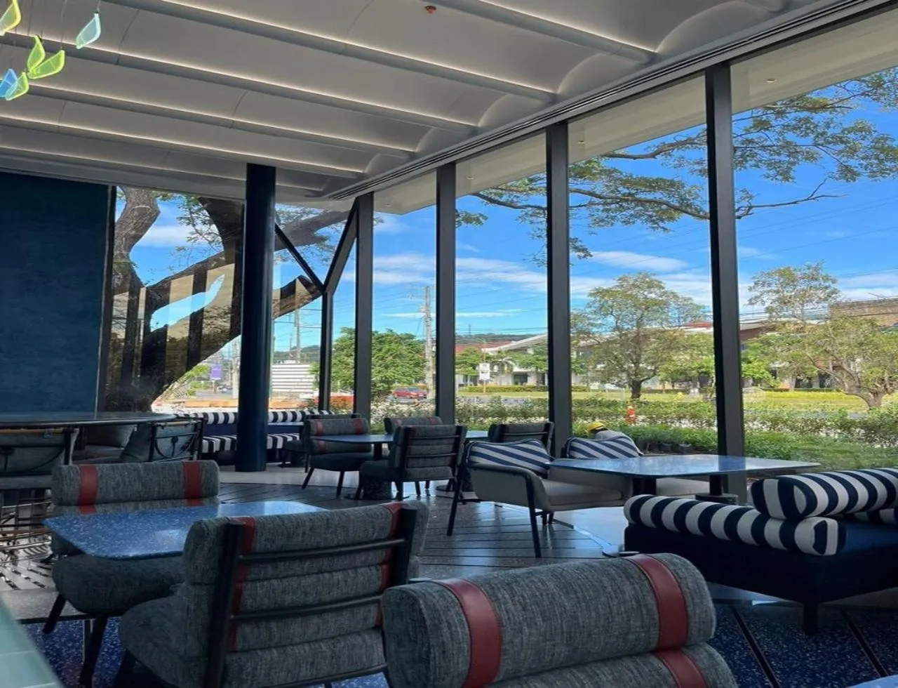 Lounge or bar in Ibis Styles Subic