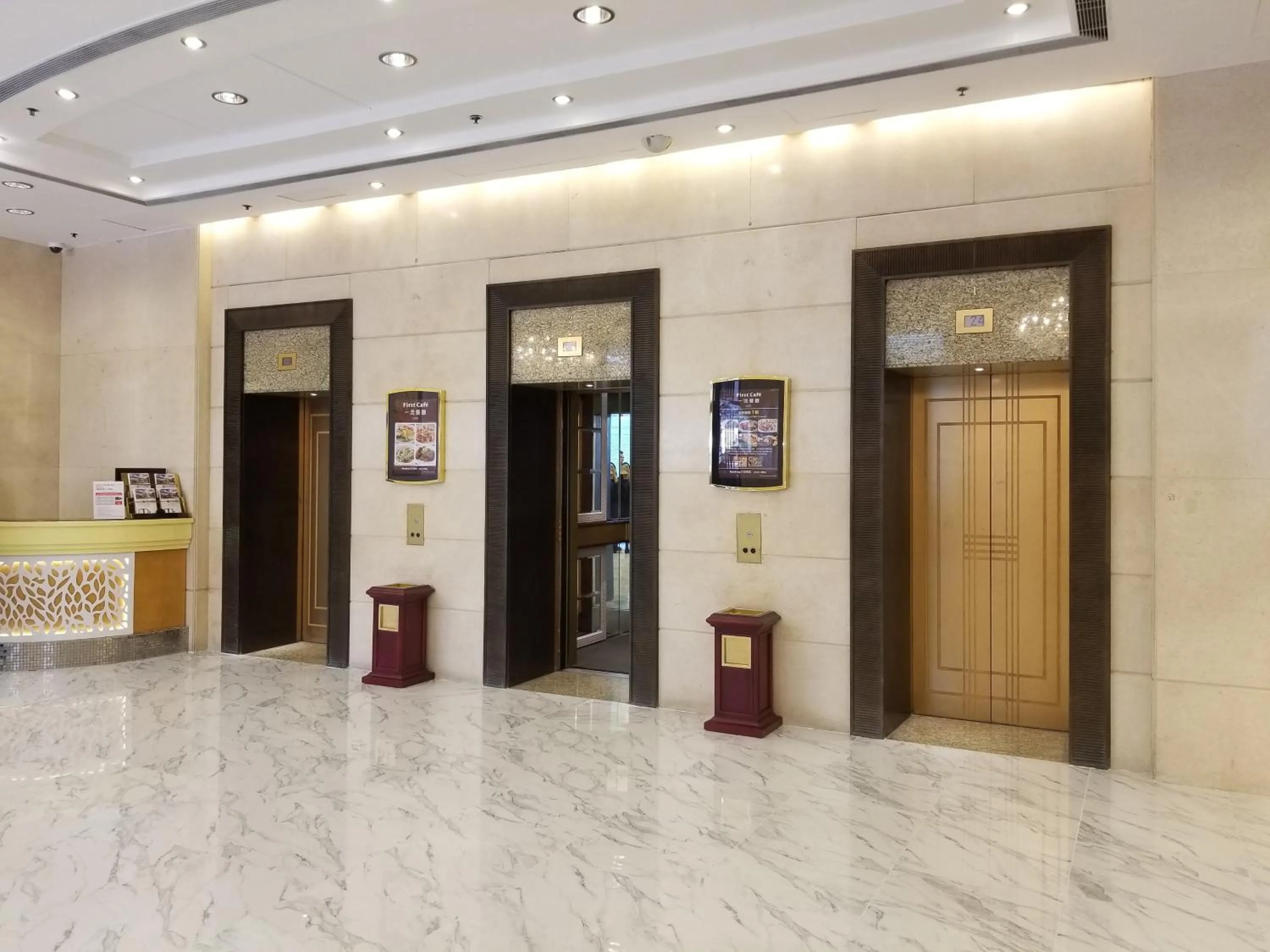 Lobby or reception in Ramada Hong Kong Grand View