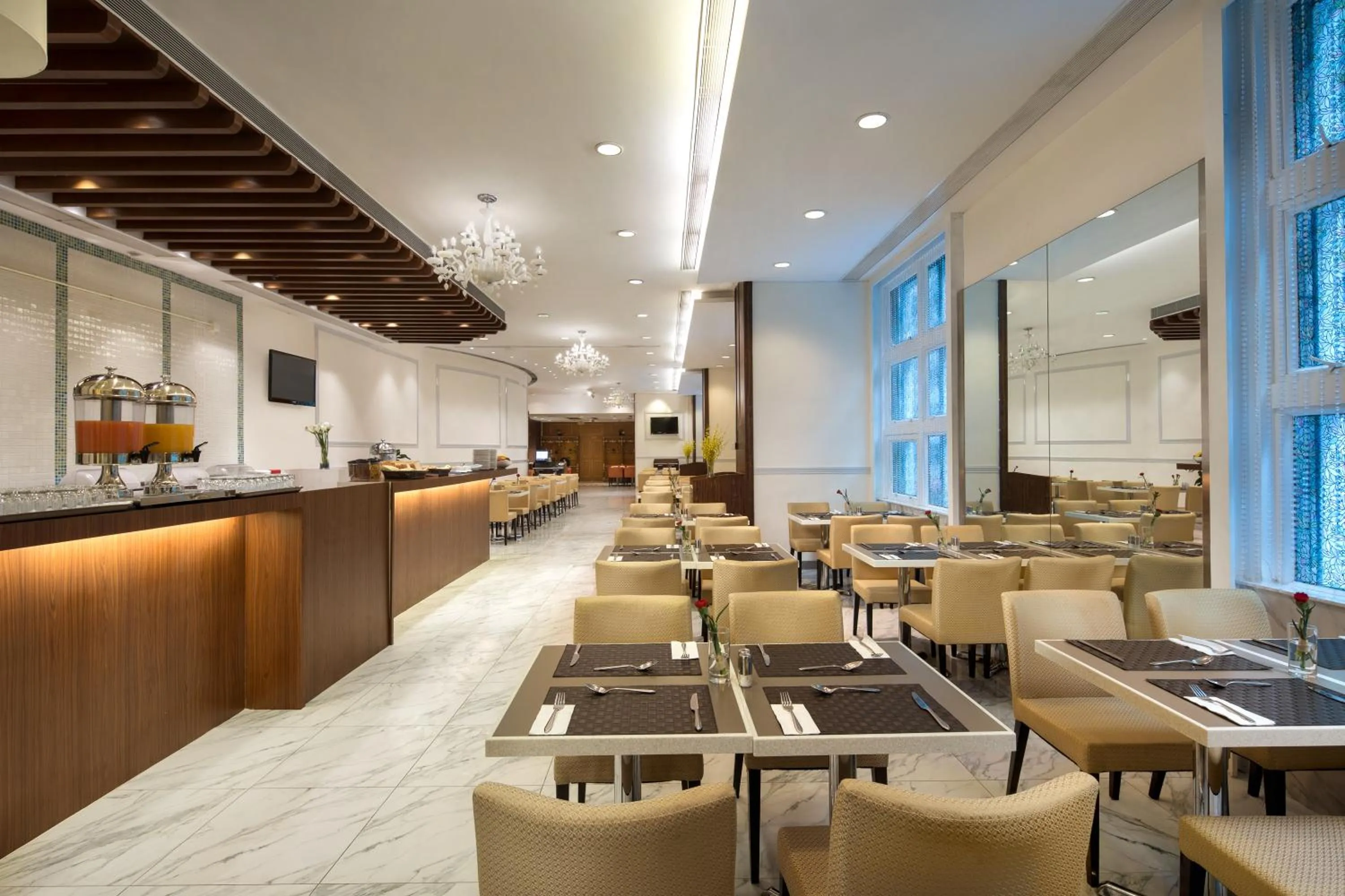 Restaurant/places to eat in Ramada Hong Kong Grand View