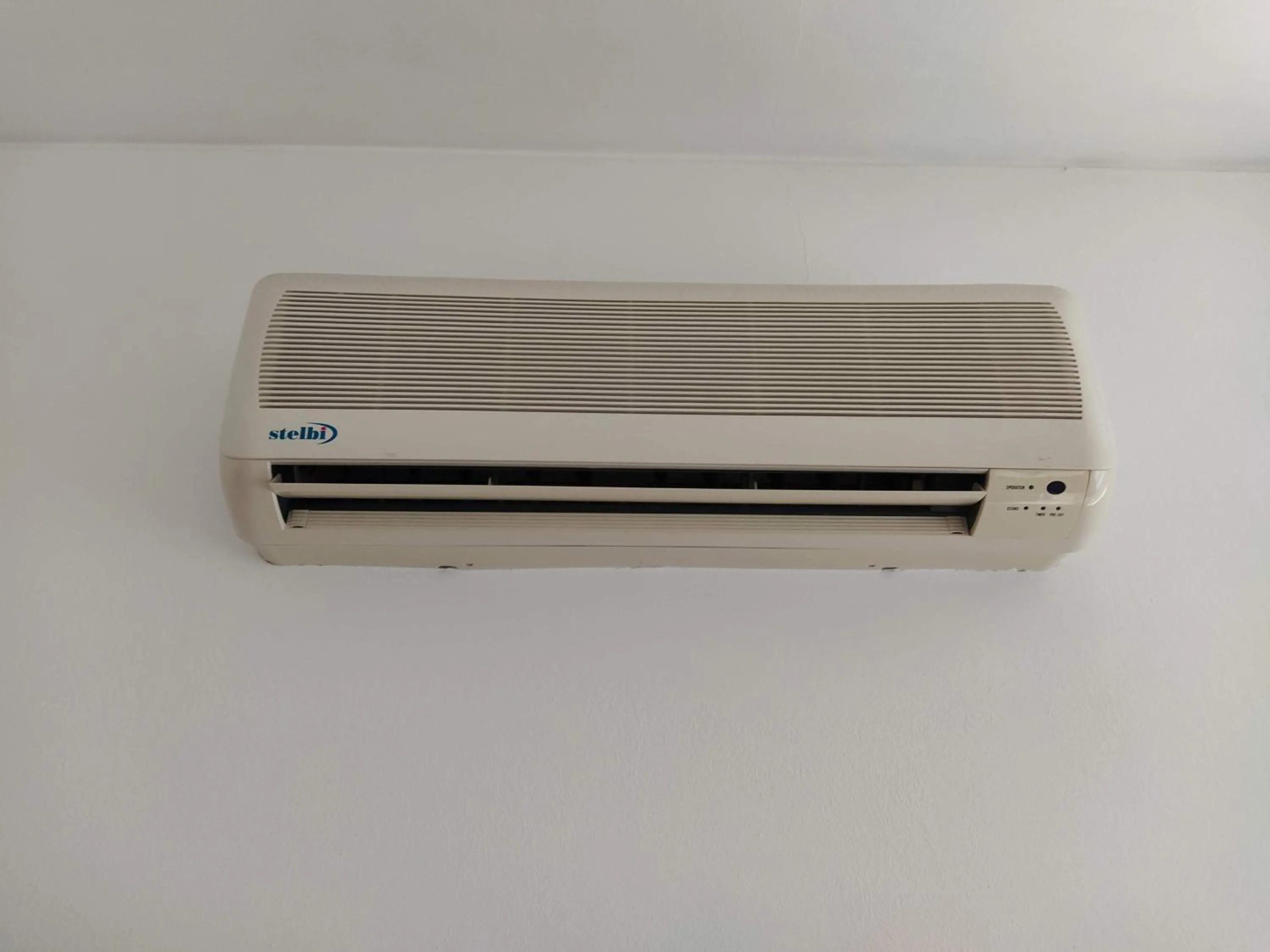 air conditioner in Vigevano loves Milano