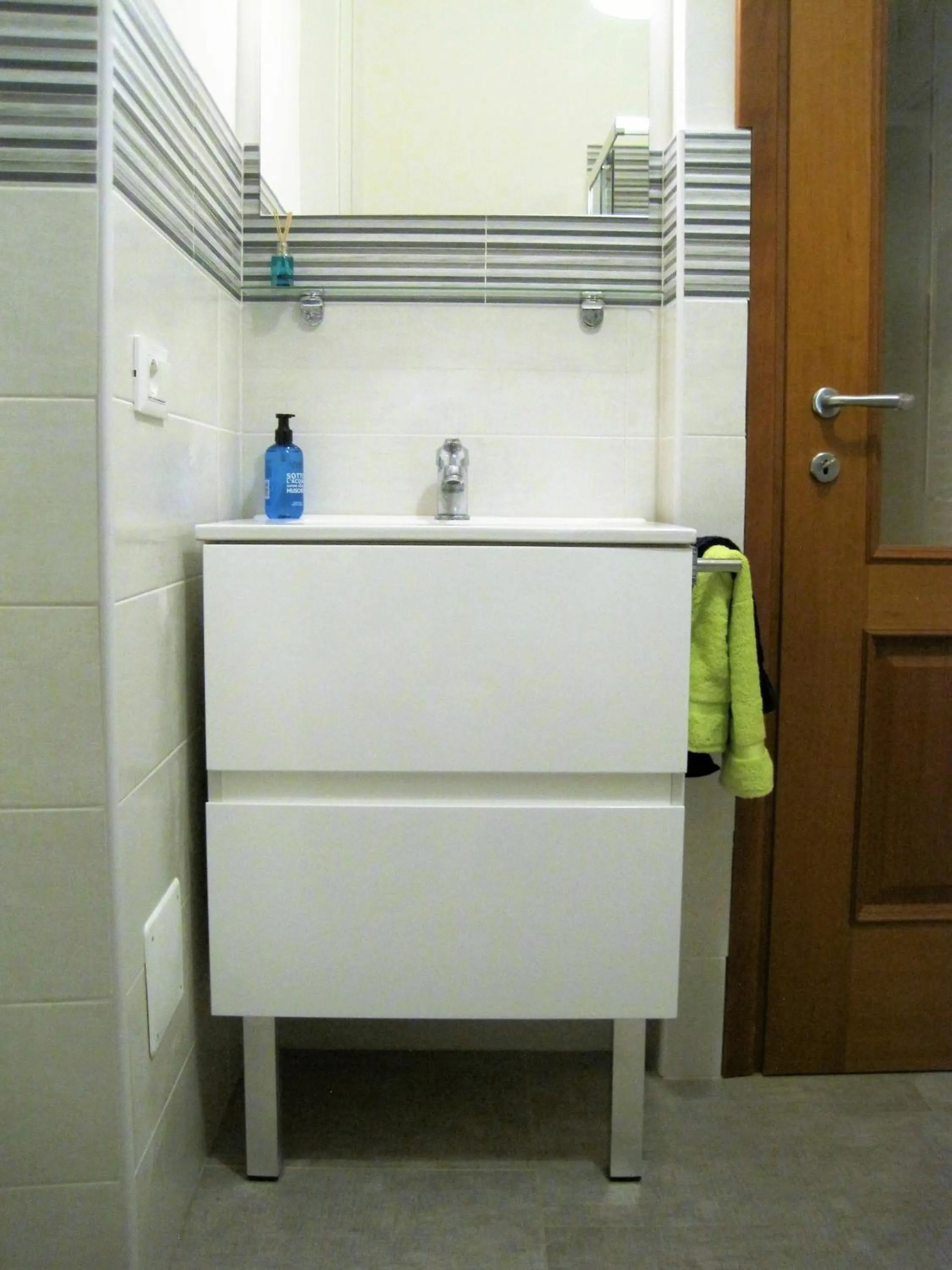 Bathroom in Vigevano loves Milano