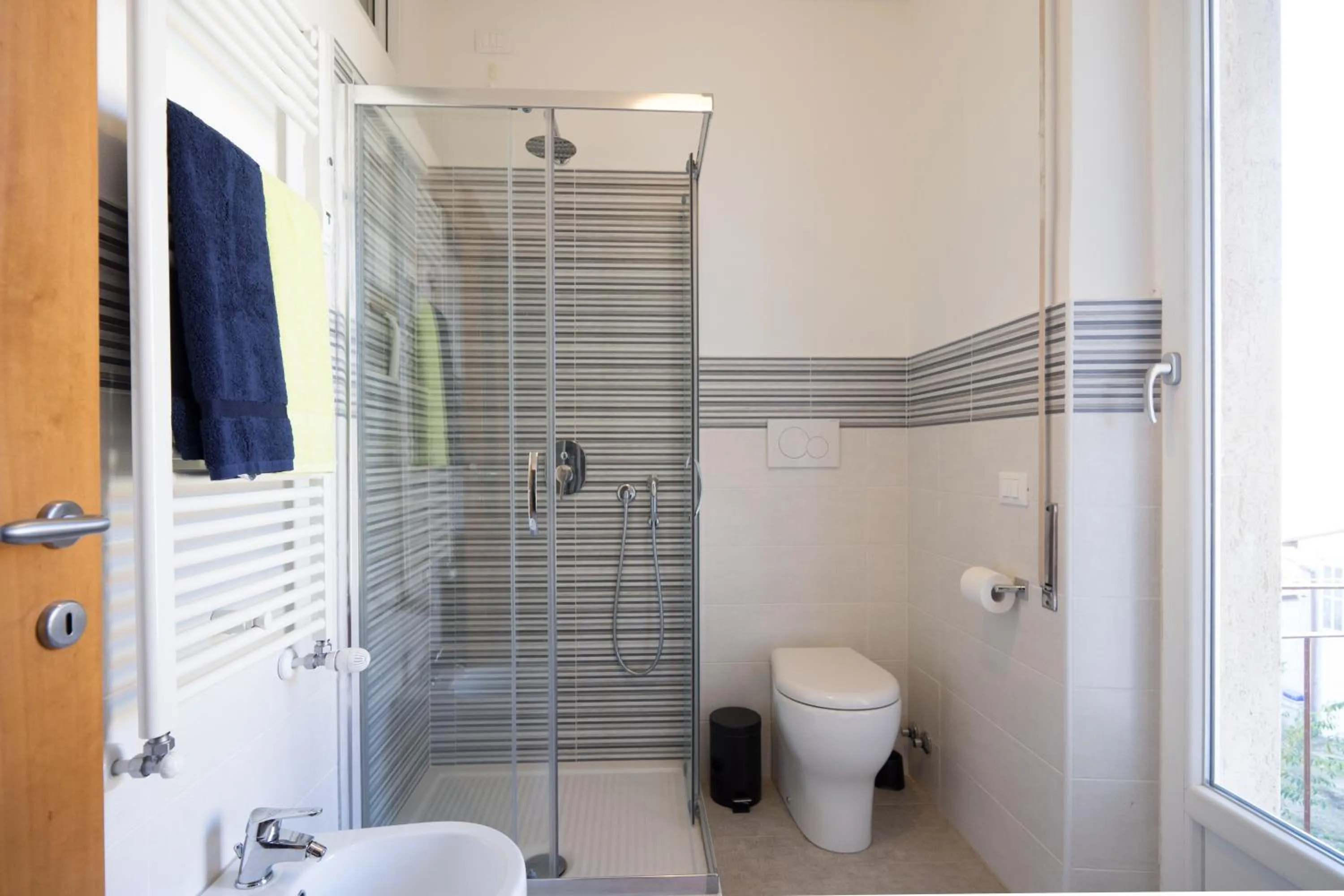 Bathroom in Vigevano loves Milano