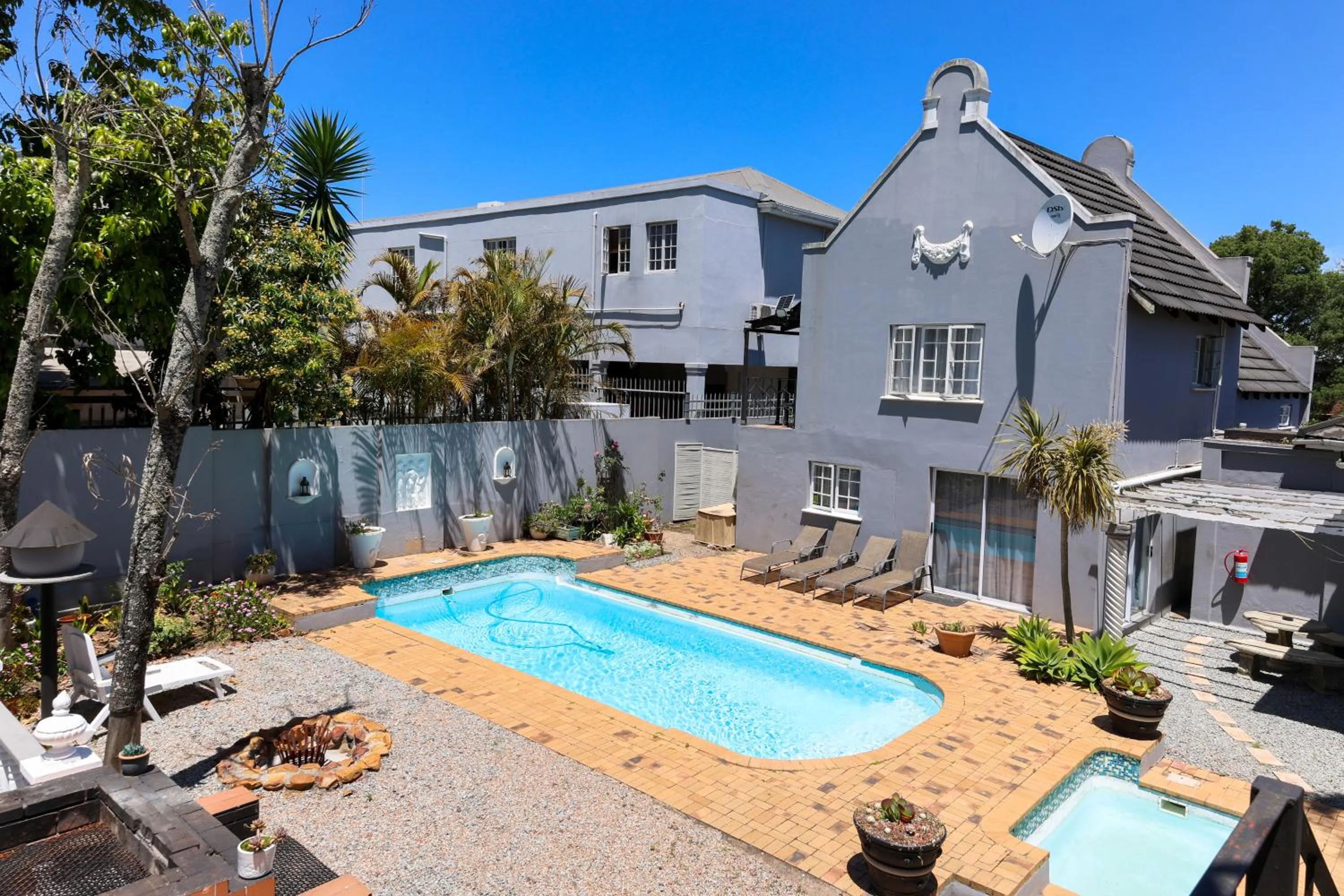 Property building in George Lodge International