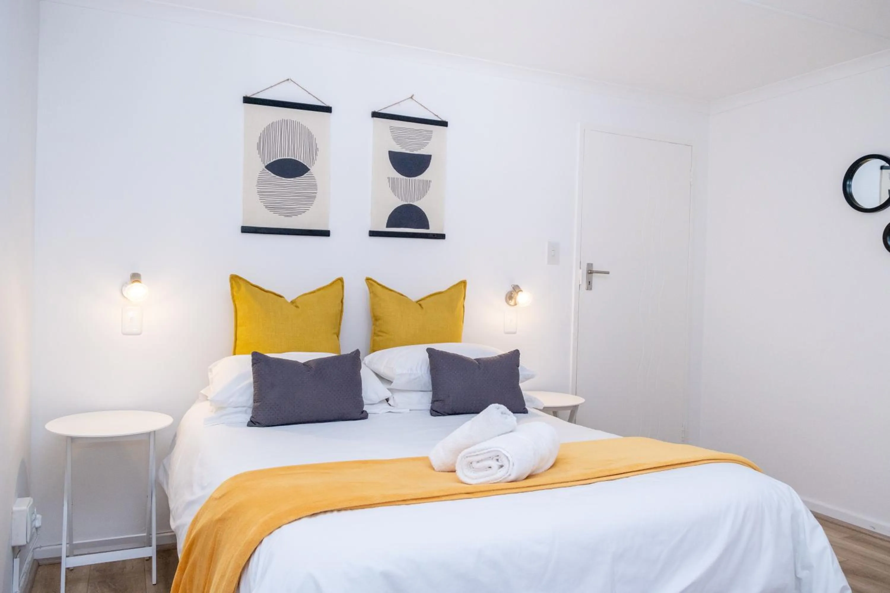 Bed in George Lodge International