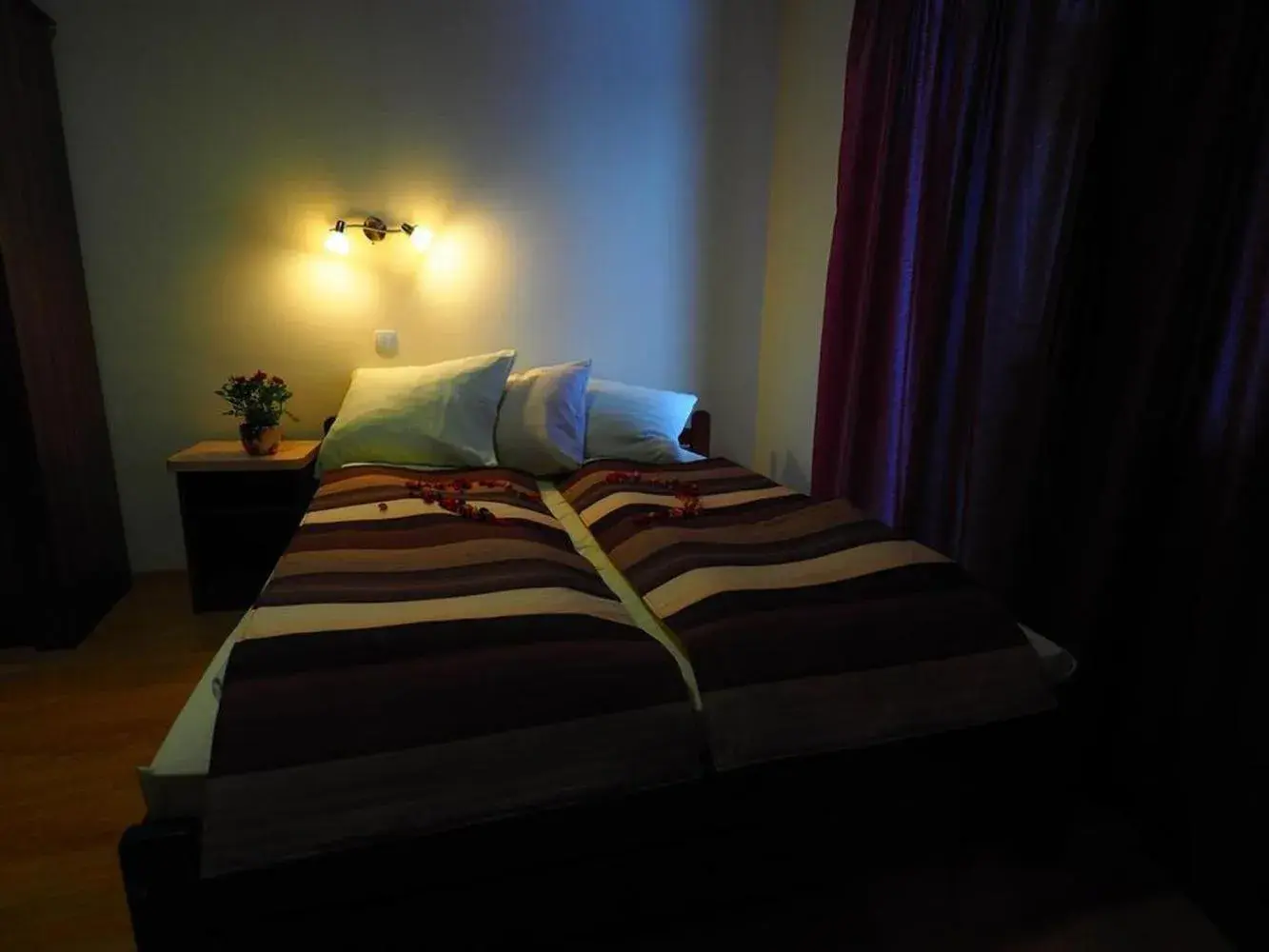 Quadruple Room with Bathroom in DW Poronianka Quadruple Room with Bathroom in DW Poronianka