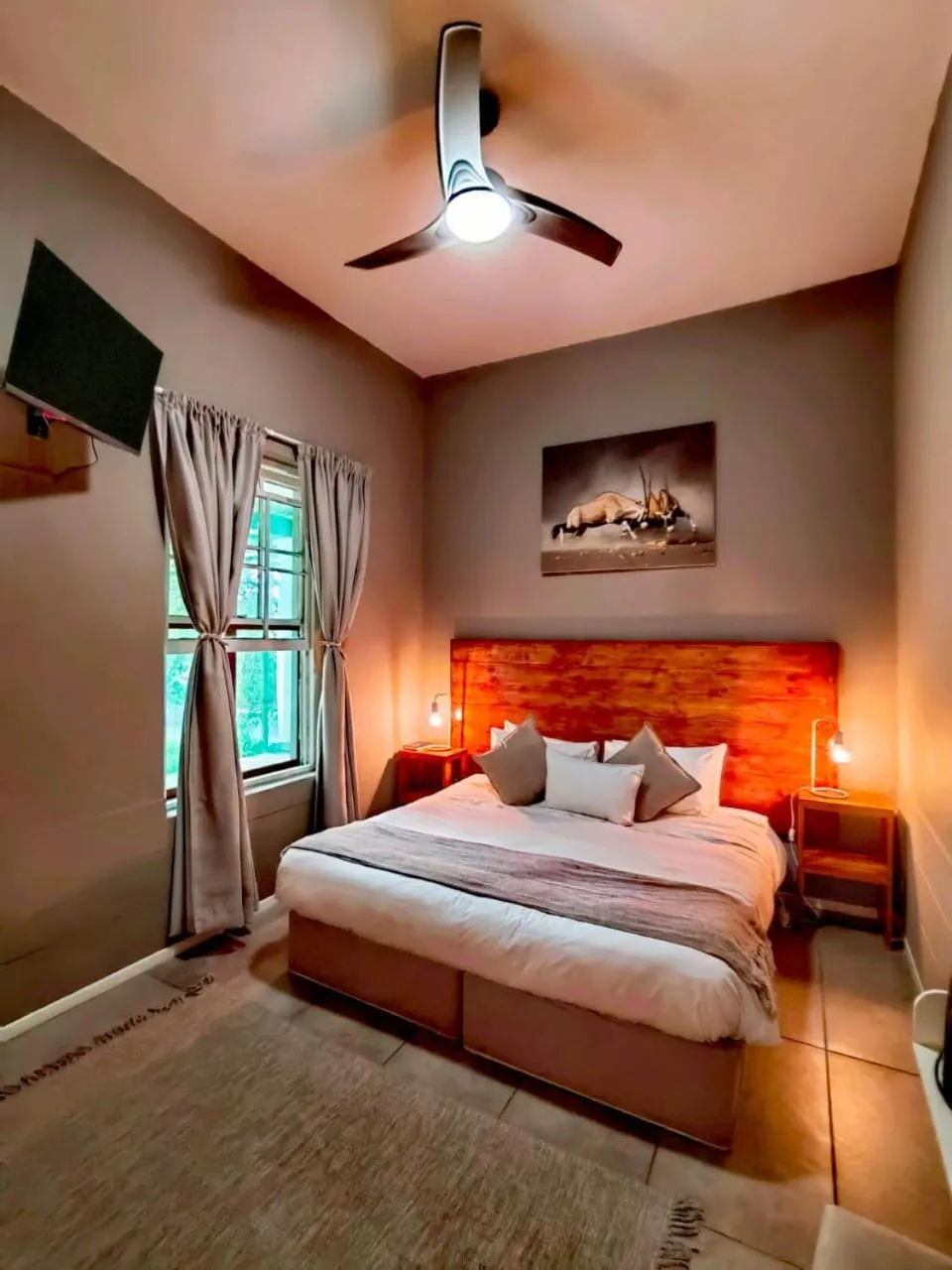 Bedroom, Bed in Albertinia Hotel