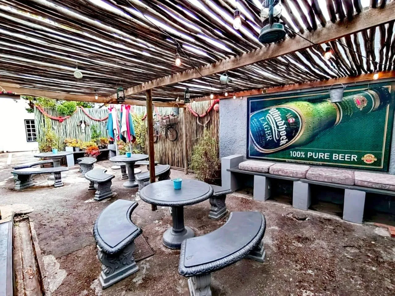 Restaurant/places to eat in Albertinia Hotel