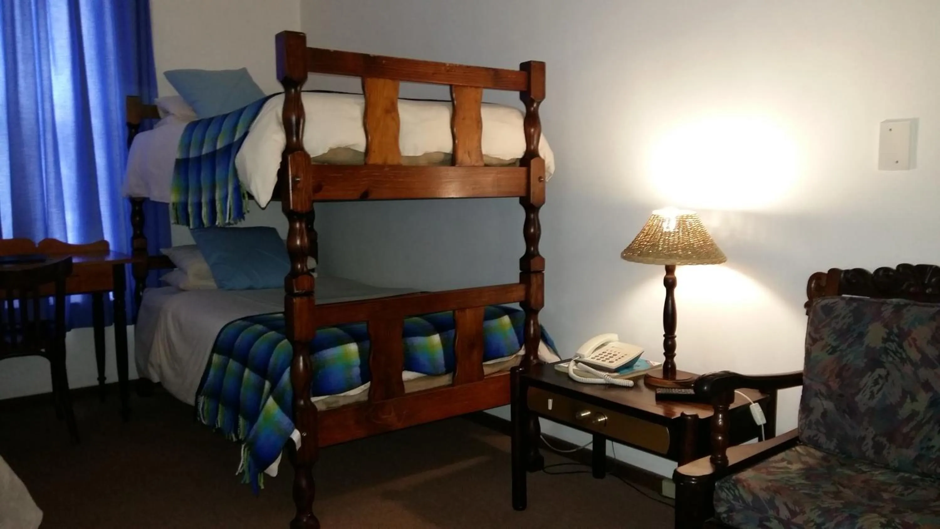 bunk bed, Bed in Albertinia Hotel