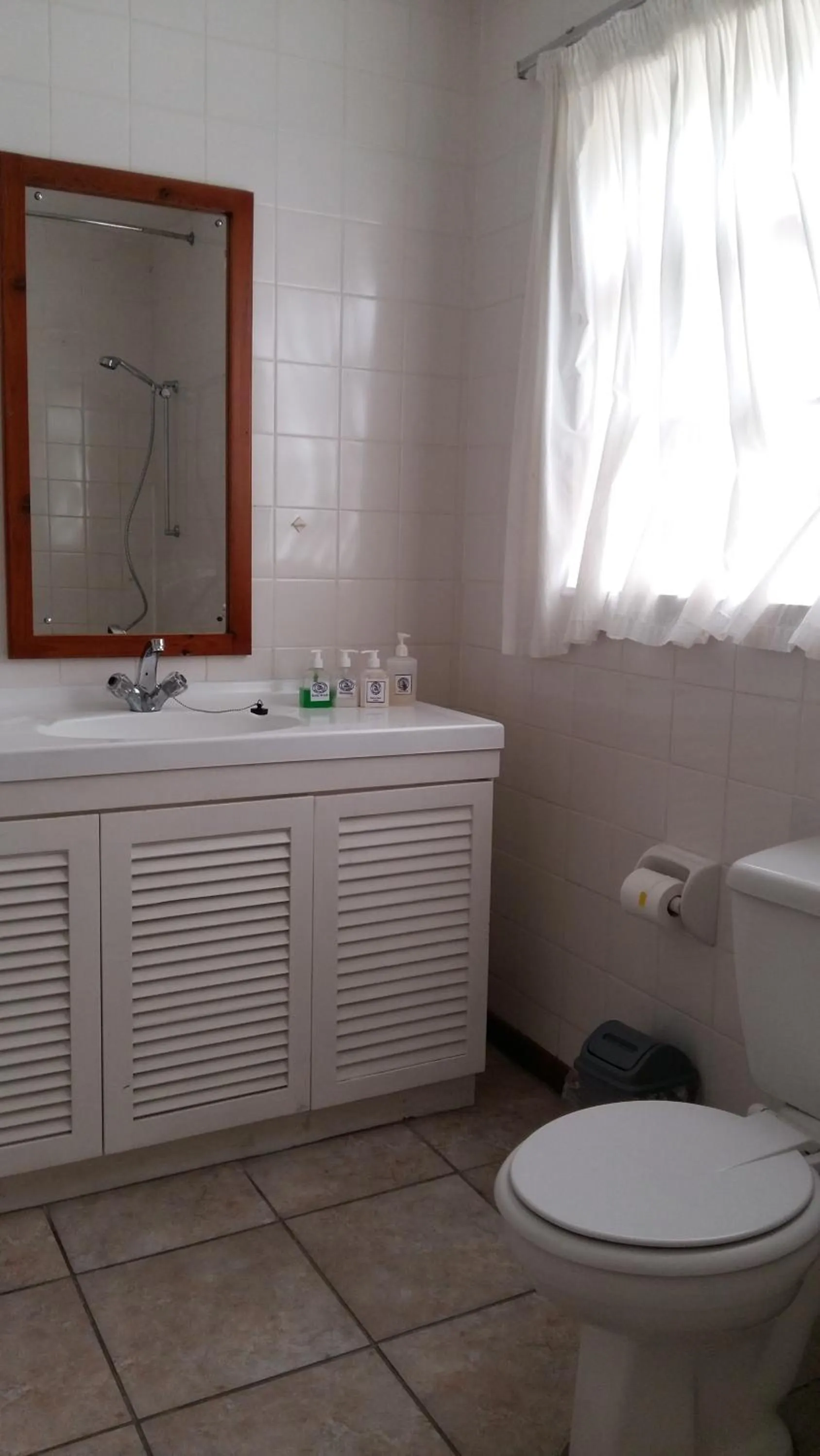 Bathroom in Albertinia Hotel