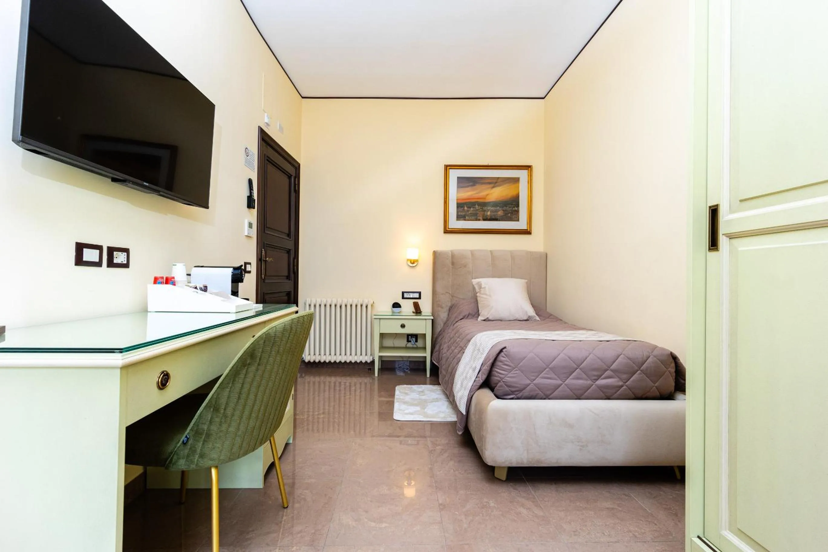 Bed in Reggio Suite Luxury