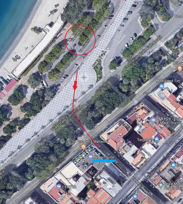 Street view in Reggio Suite Luxury