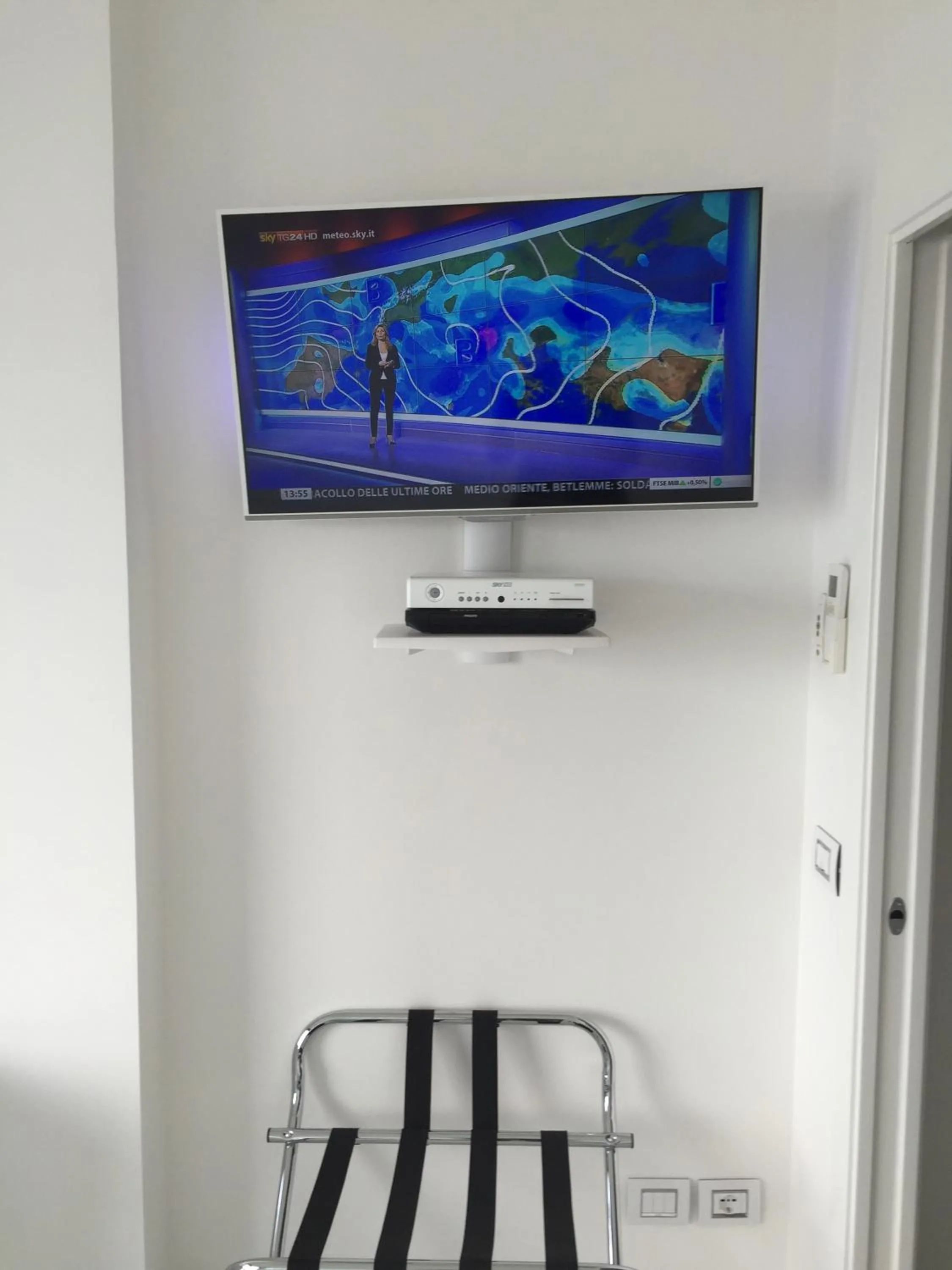 TV and multimedia in Reggio Suite Luxury