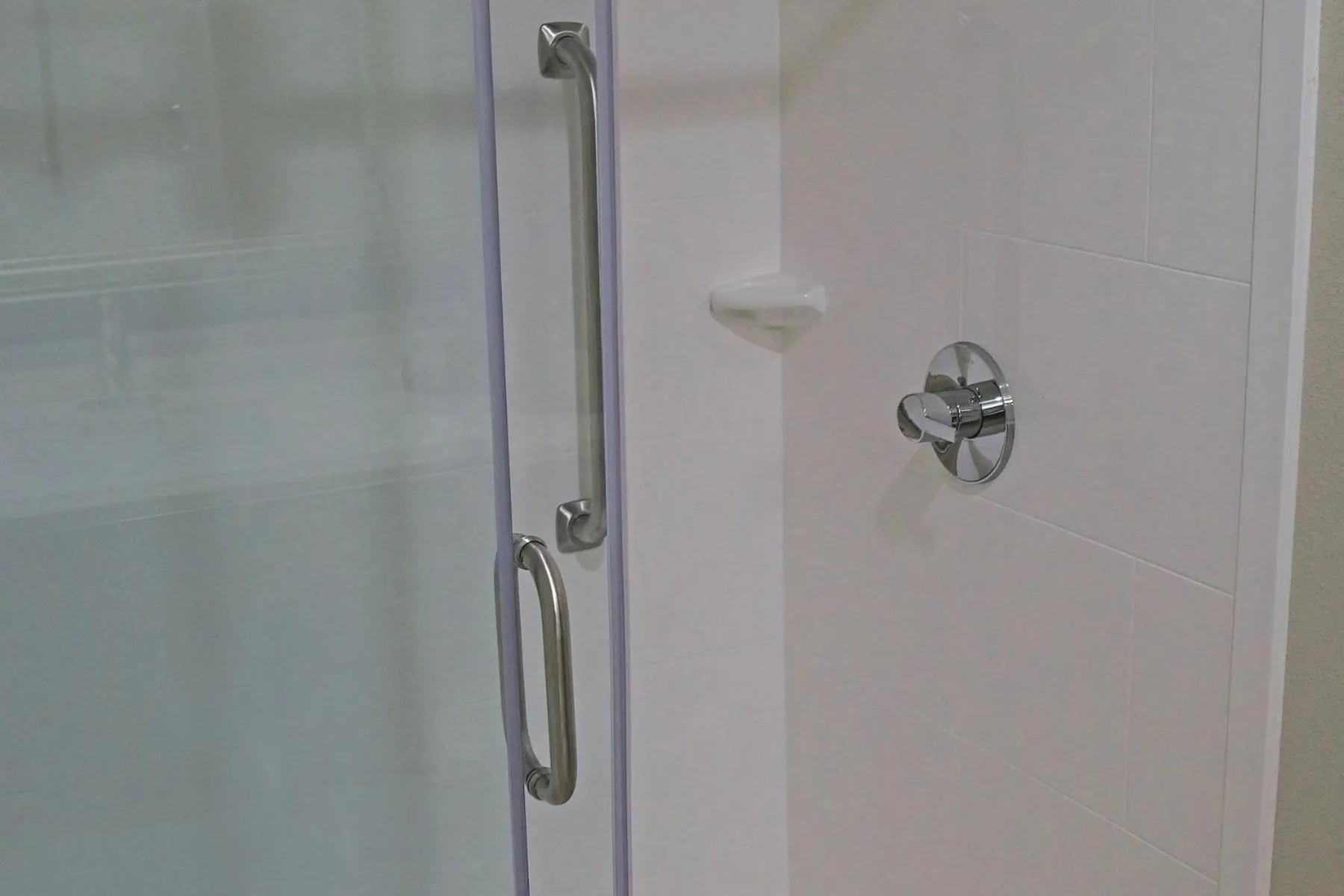 Shower in La Quinta by Wyndham Odessa North - Sienna Tower